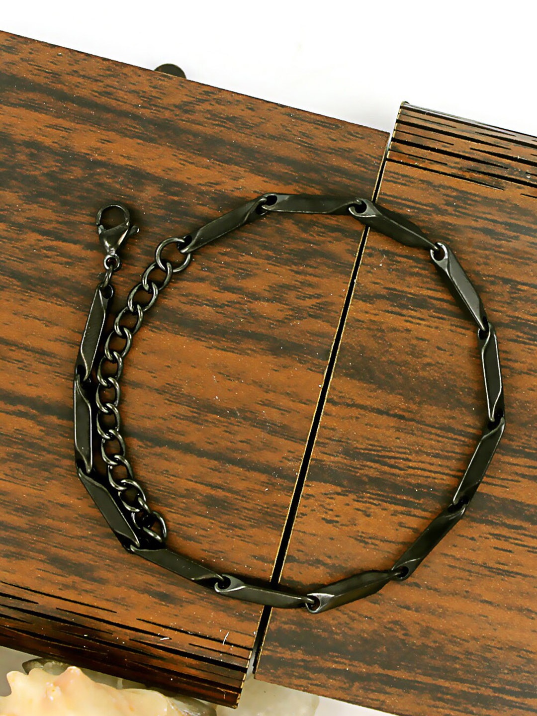 

NAKABH Men Set Of 2 Gold-Plated Link Bracelet