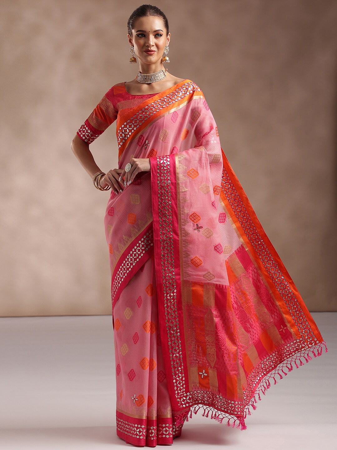 

Saree mall Pink & Red Geometric Printed Mirror Work Sarees