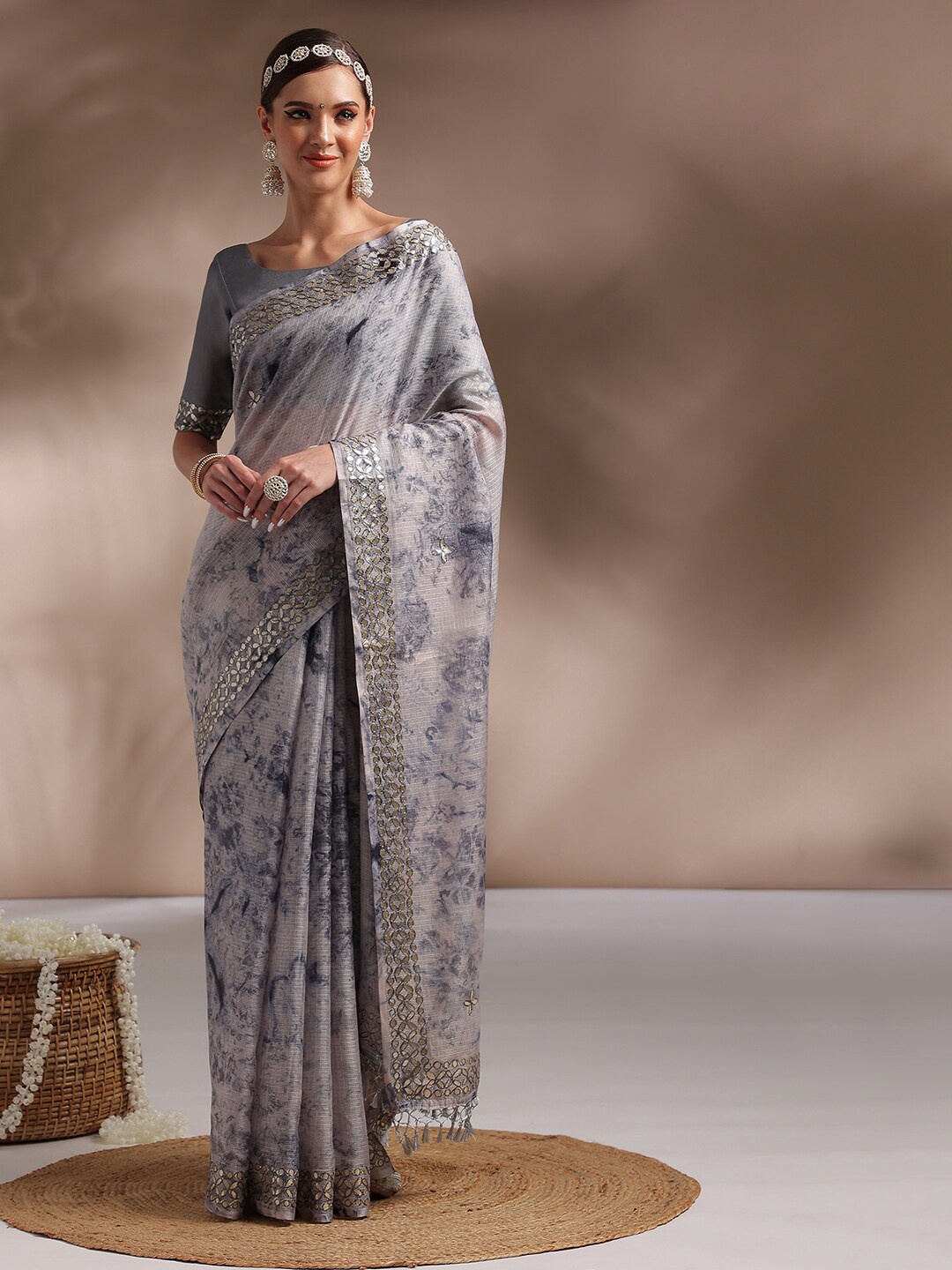 

Saree mall Tie and Dye Embroidered Art Silk Saree, Grey