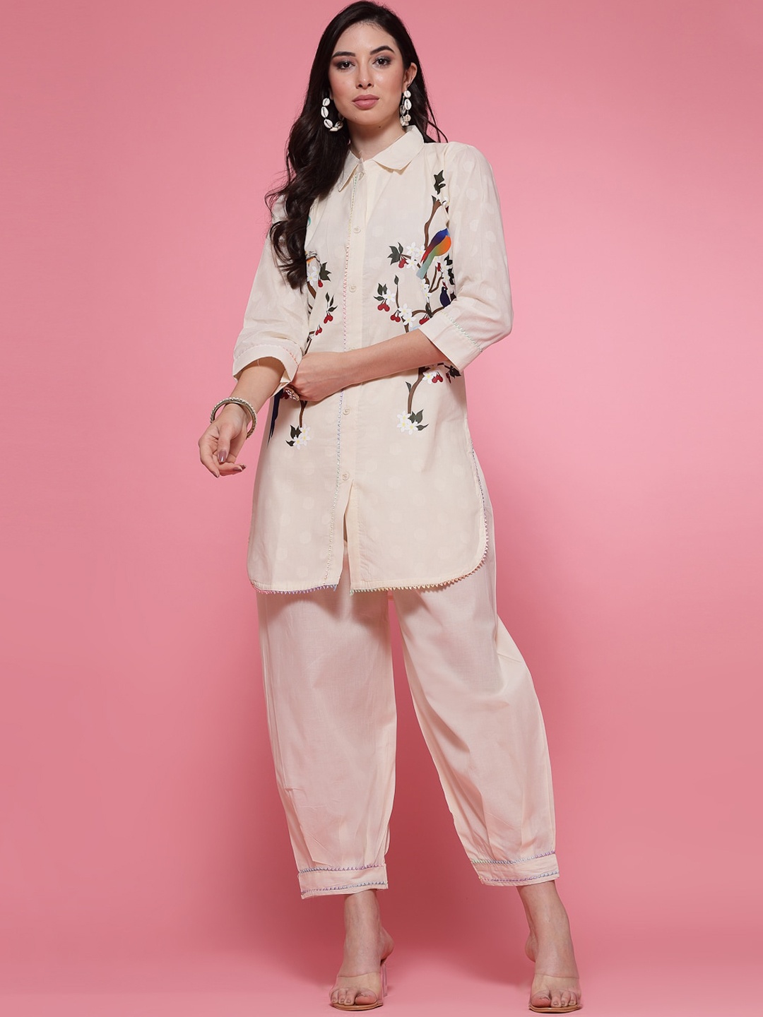 

Clora Creation Floral Printed Pure Cotton Straight Kurti With Palazzo, Off white