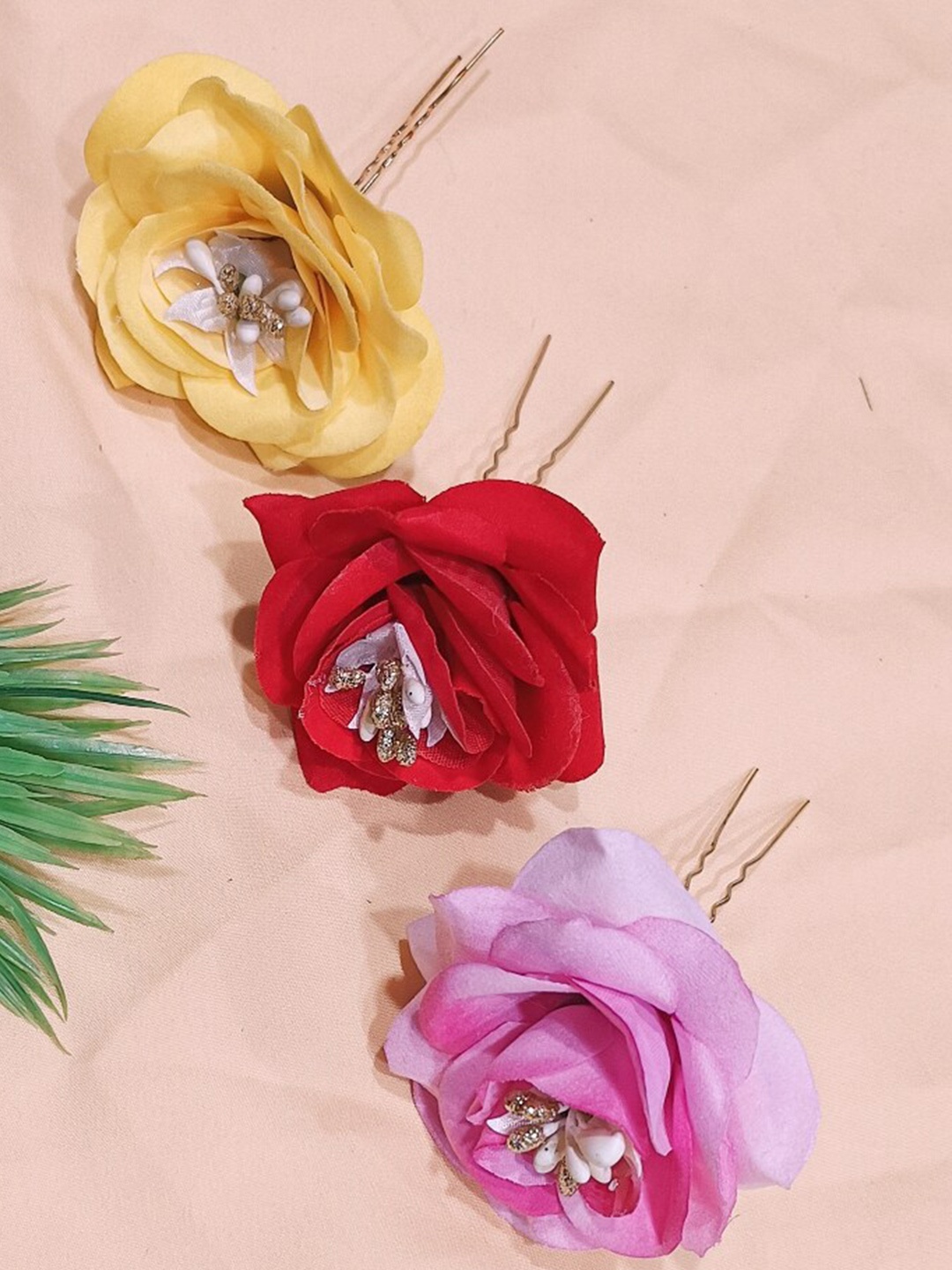 

FEMMIBELLA Set of 3 Embellished Floral U Pins, Red