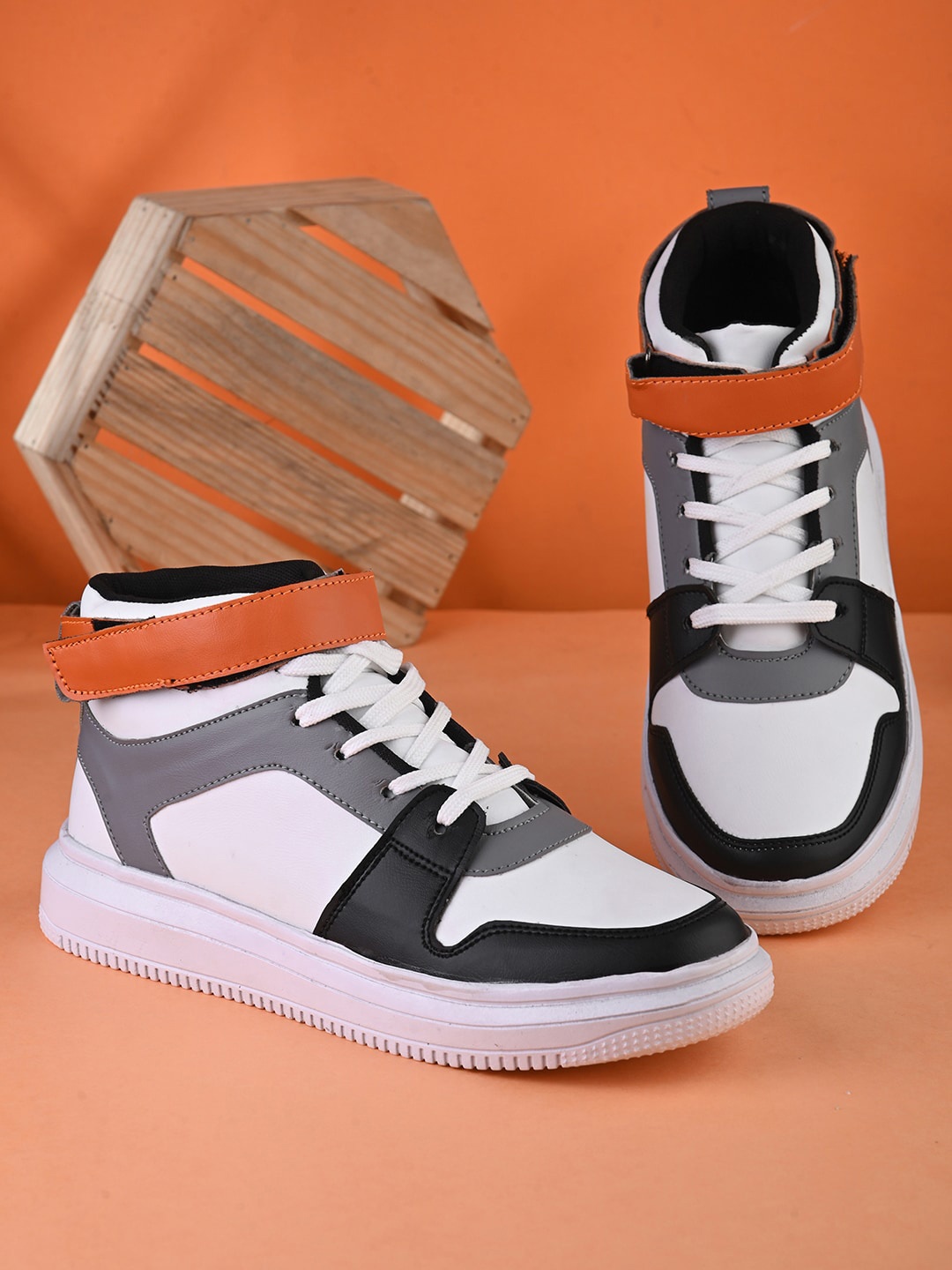 

Kook N Keech Men Colourblocked Lace-Ups Sneakers, Grey