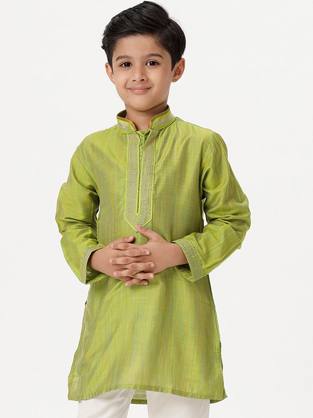 

Ramraj Boys Mandarin Collar Thread Work Straight Kurta, Green
