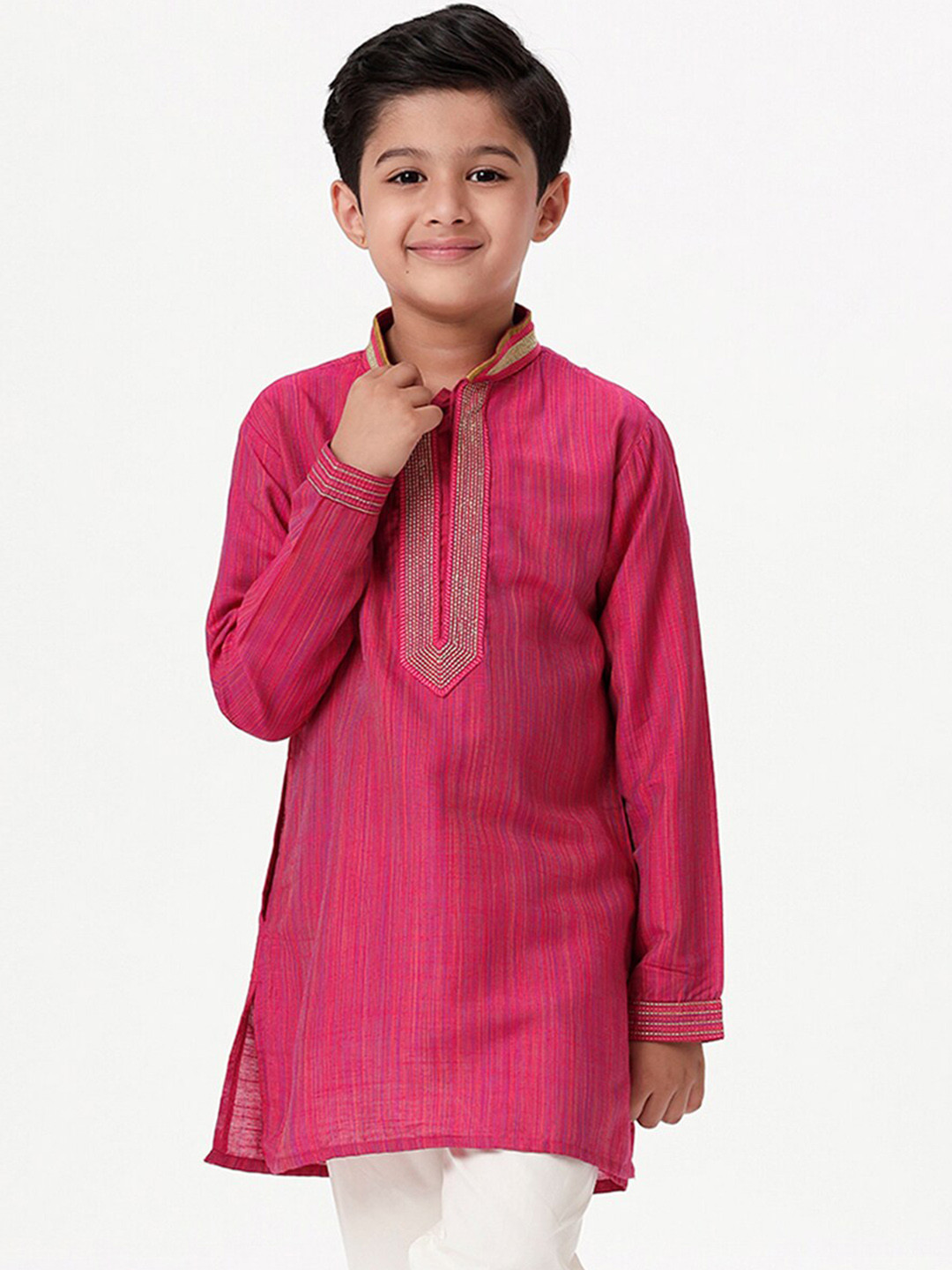 

Ramraj Boys Mandarin Collar Thread Work Kurta, Pink
