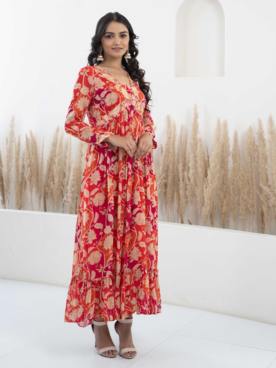 

Myshka Embroidered Floral Print Long sleeves Empire Dress, Red