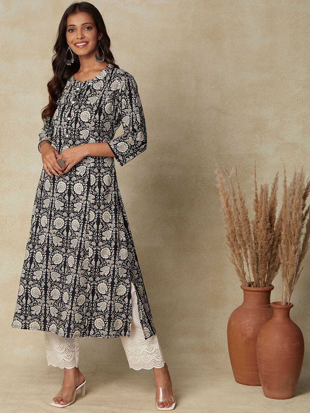 FASHOR Floral Printed Round Neck A-Line Cotton Kurta, Black