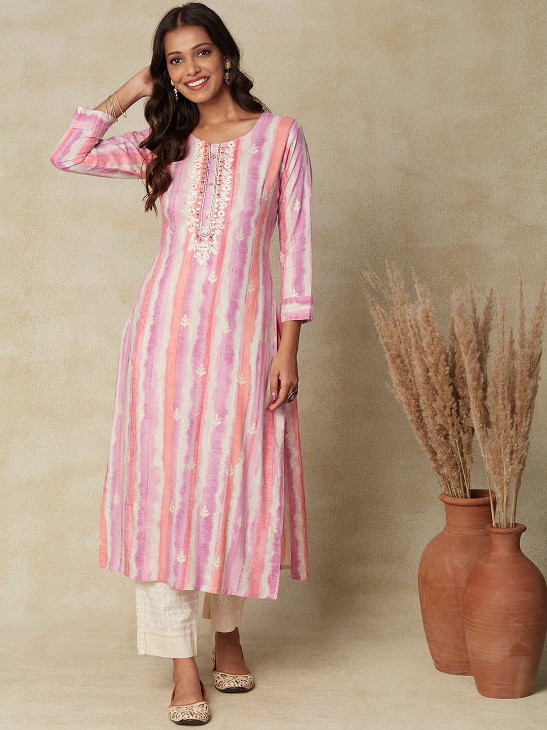 

FASHOR Striped Thread Work & Mirror Work Straight Kurta, Pink