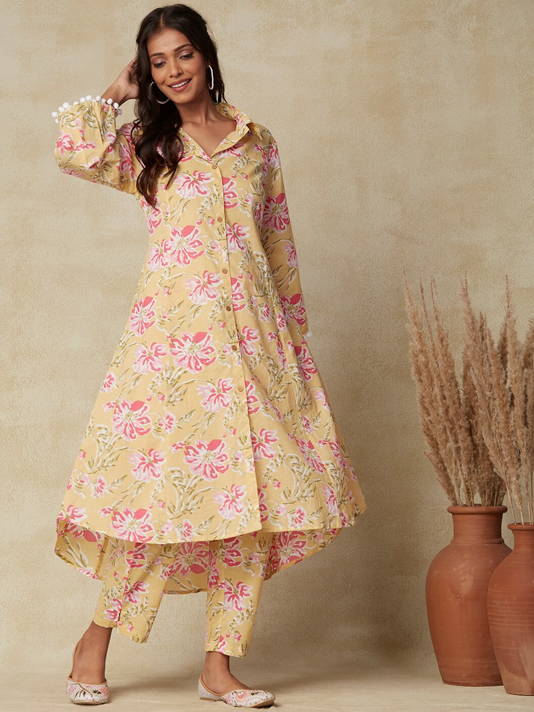 

FASHOR Yellow Floral Printed Kurta With Trousers