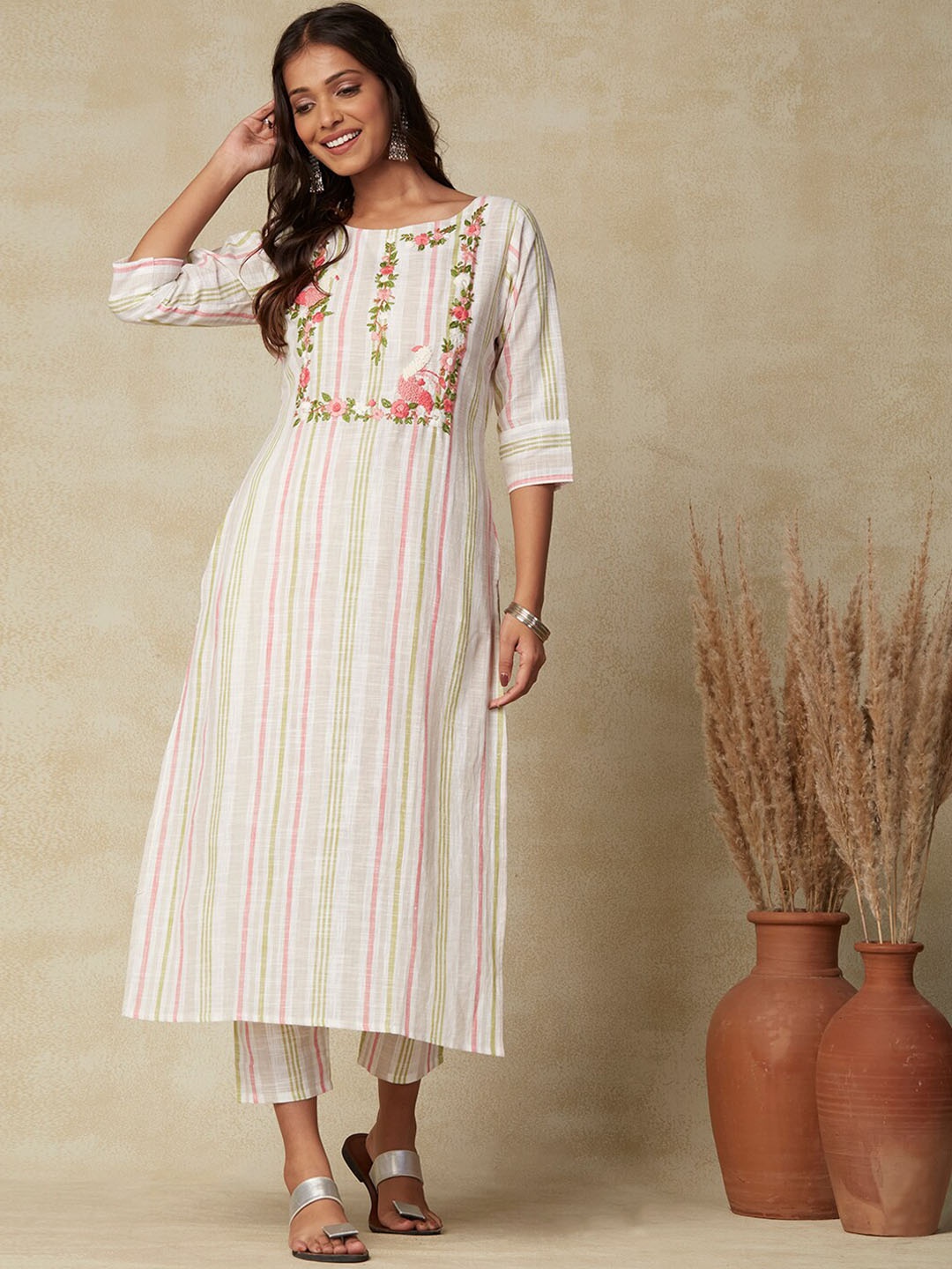 

FASHOR Off White Floral Embroidered Sequinned Pure Cotton Kurta With Trousers