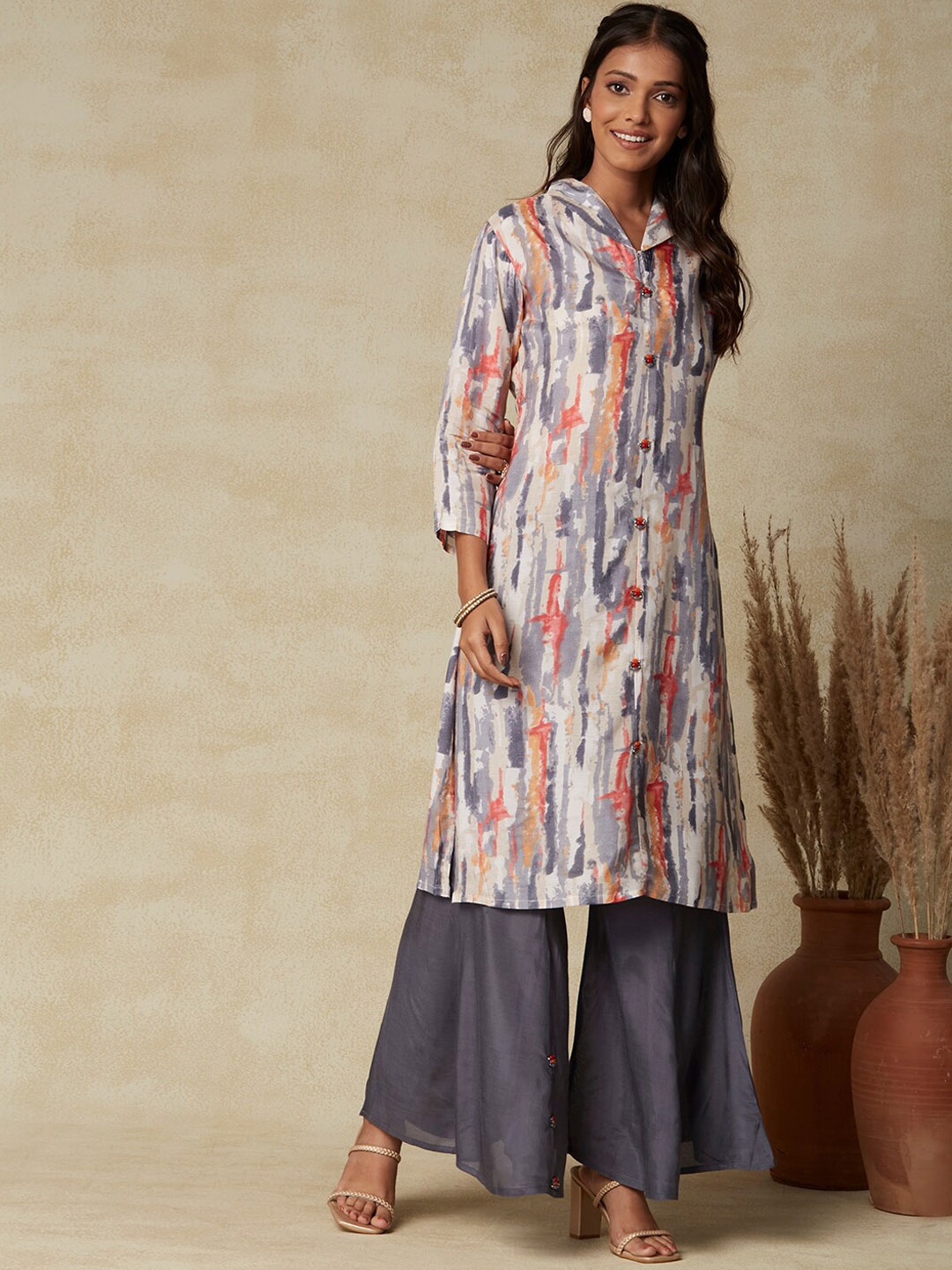 

FASHOR Grey Abstract Printed Beads & Stones Kurta With Palazzos