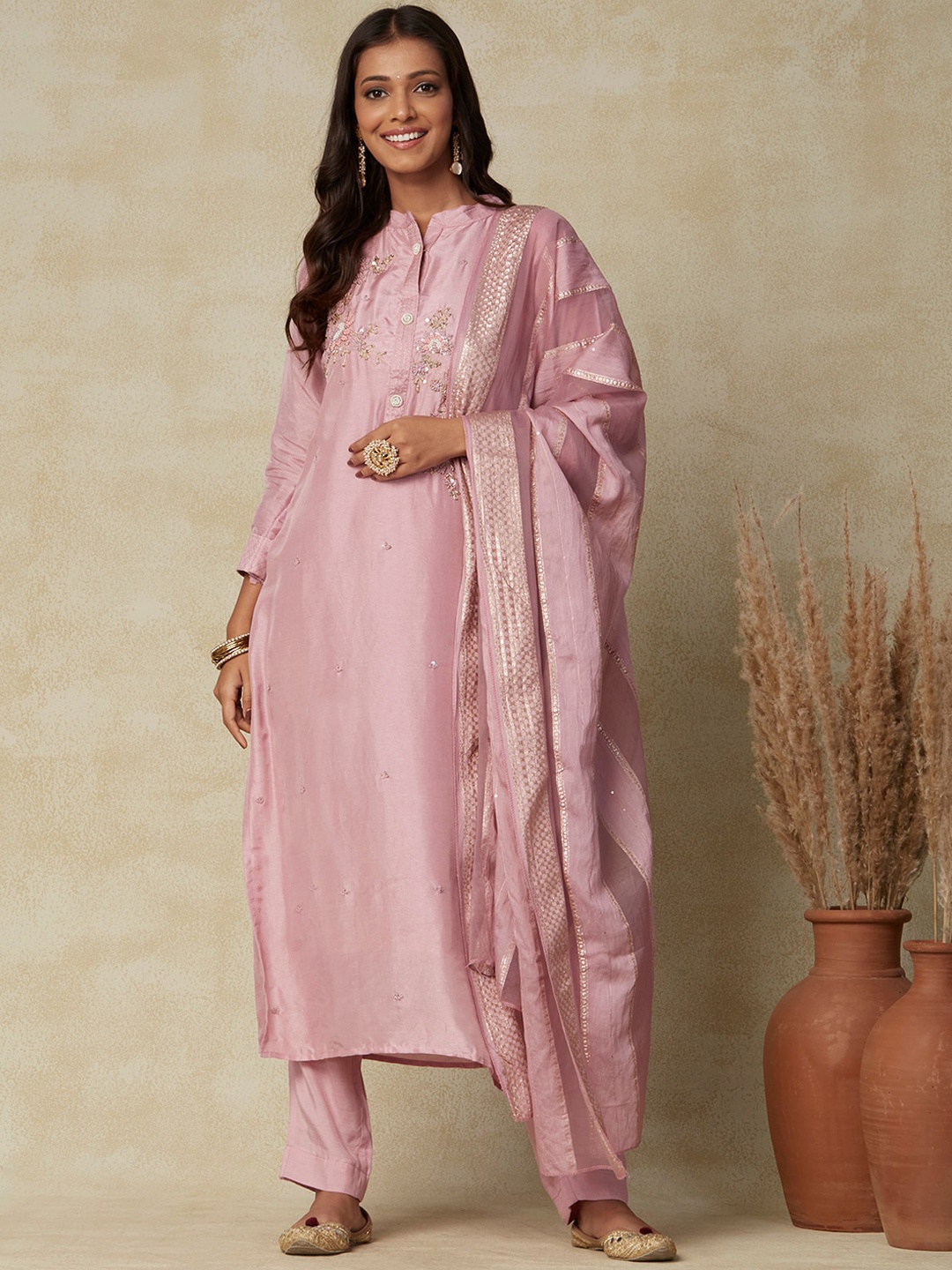 

FASHOR Pink Floral Embroidered Zardozi Kurta With Trousers & Dupatta