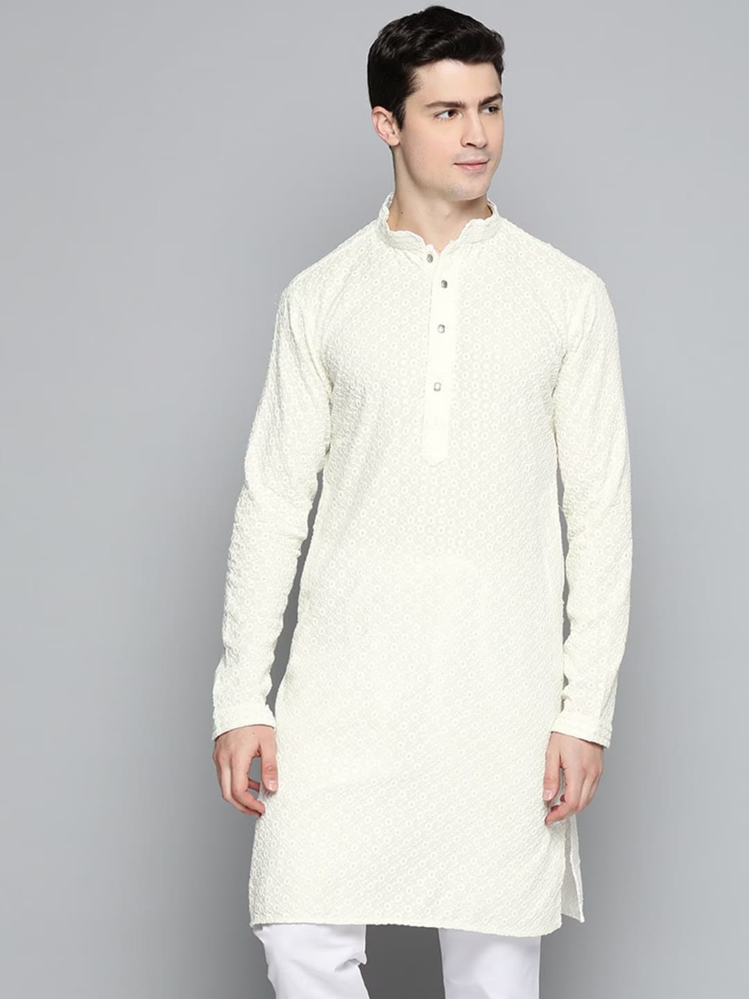 

Angroop Embroidered Mandarin Collar Long Sleeves Kurta, White