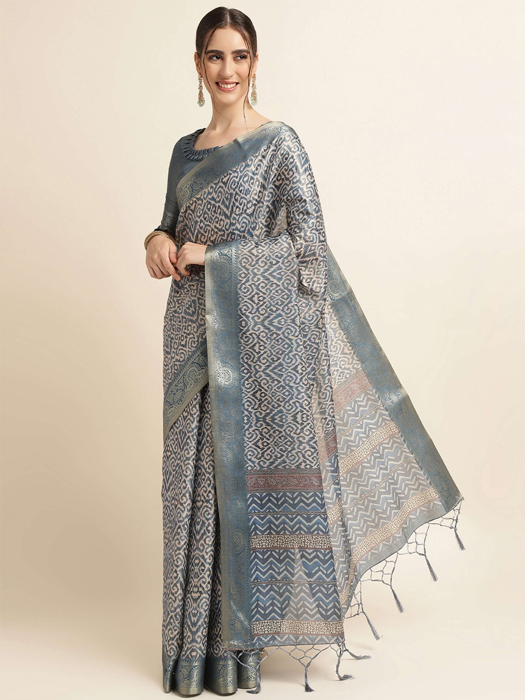 

Mitera Ethnic Motifs Woven Design Zari Silk Cotton Saree, Silver