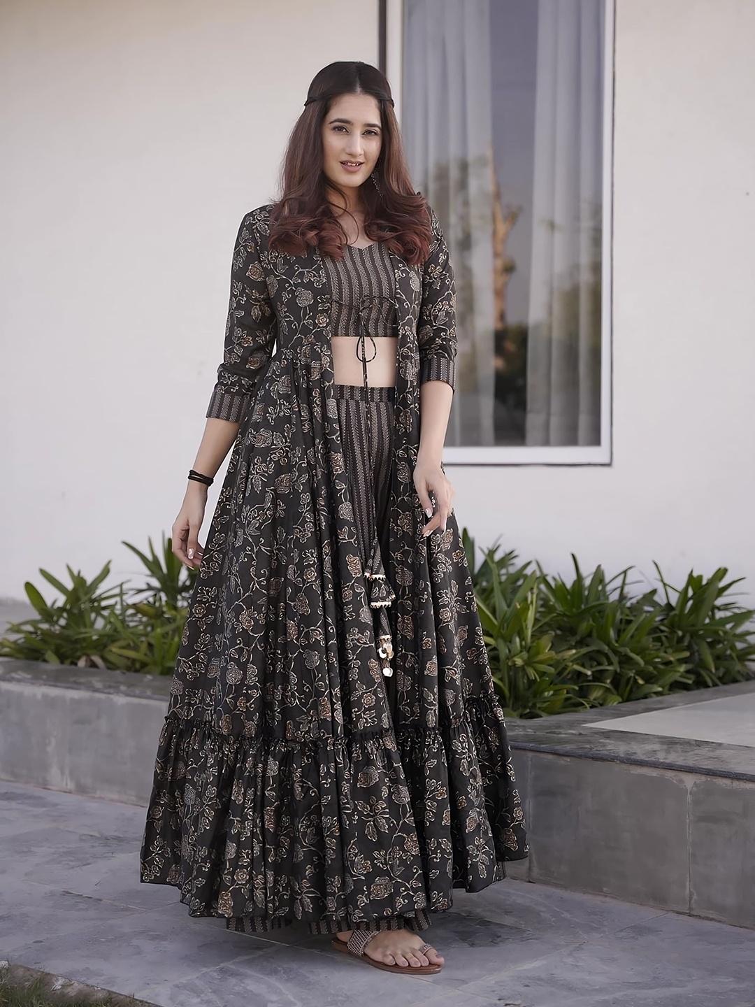 

elora Printed Ethnic Crop Top & Skirt With Shrug, Black