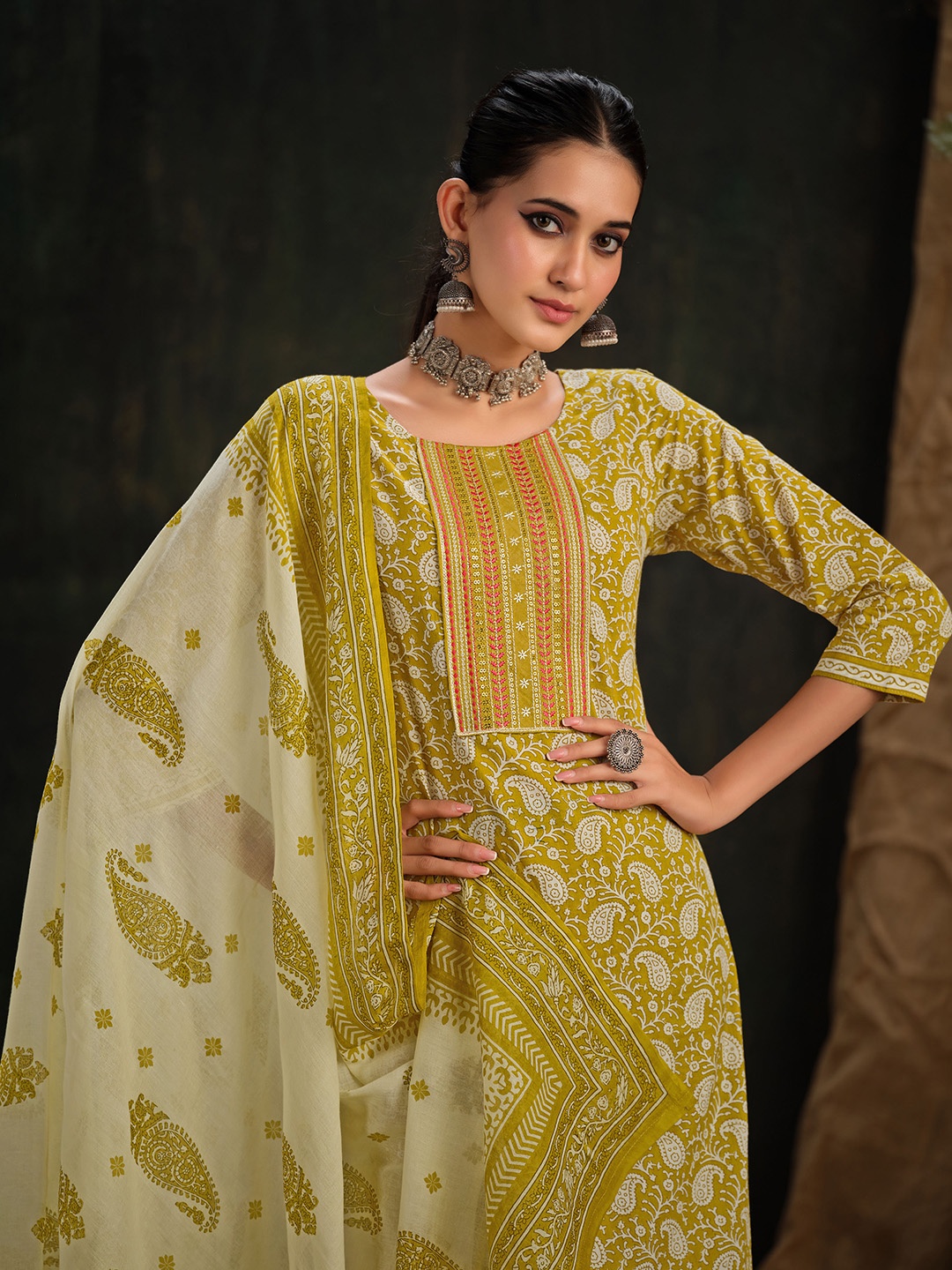 

Sangria Green & White Paisley Printed Pure Cotton Straight Kurta With Trousers & Dupatta, Mustard