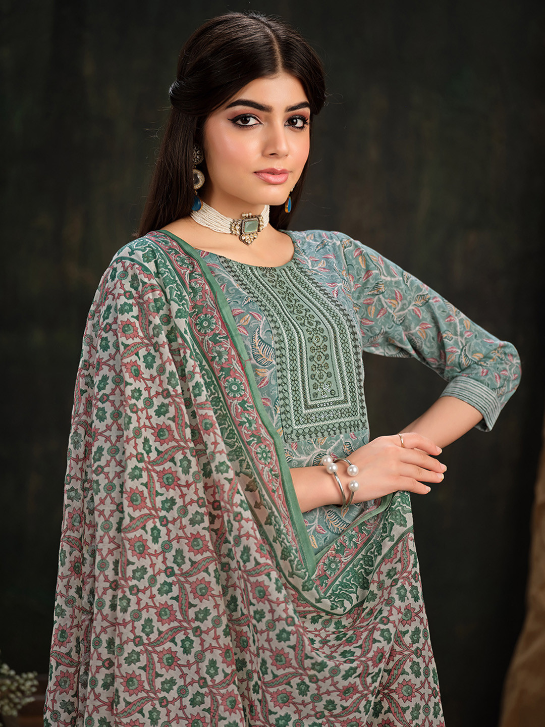 

Sangria Sea Green Floral Printed Pure Cotton Straight Kurta & Trouser With Dupatta