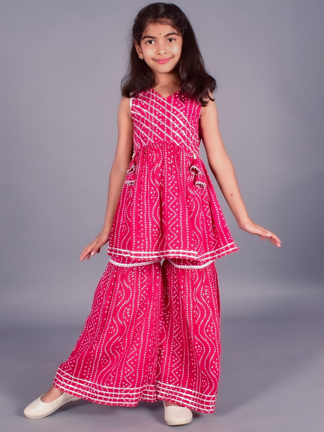 

misbis Girls Bandhani Printed Regular Gotta Patti Kurta With Sharara, Pink