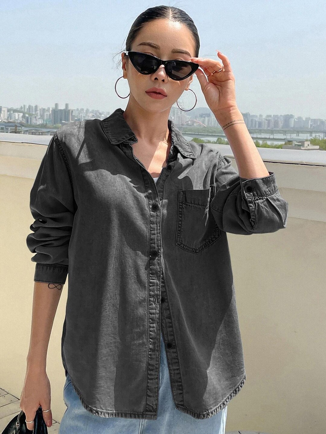 

Kotty Black Modern Spread Collar Casual Shirt