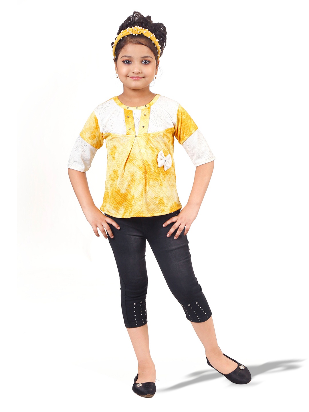 

CELEBRITY CLUB Girls Dyed Top with Capris, Mustard