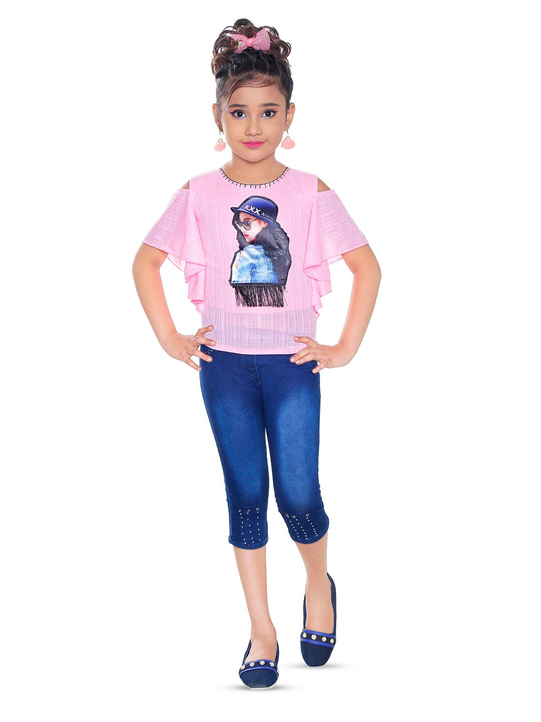 

CELEBRITY CLUB Girls Printed Top With Denim Capris, Pink