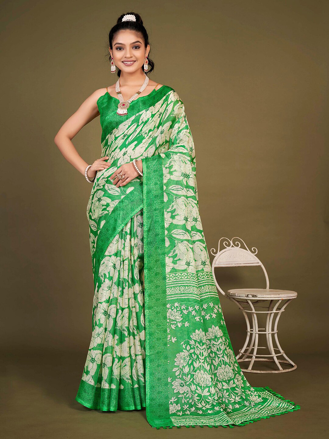 

KALINI Floral Printed Jute Silk Saree, Green