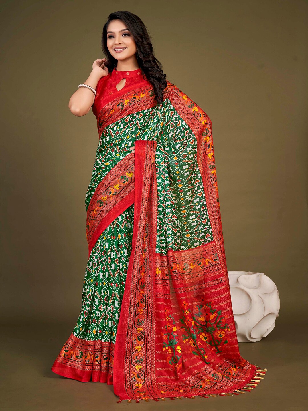 

KALINI Ethnic Motifs Printed Jute Silk Patola Saree, Green
