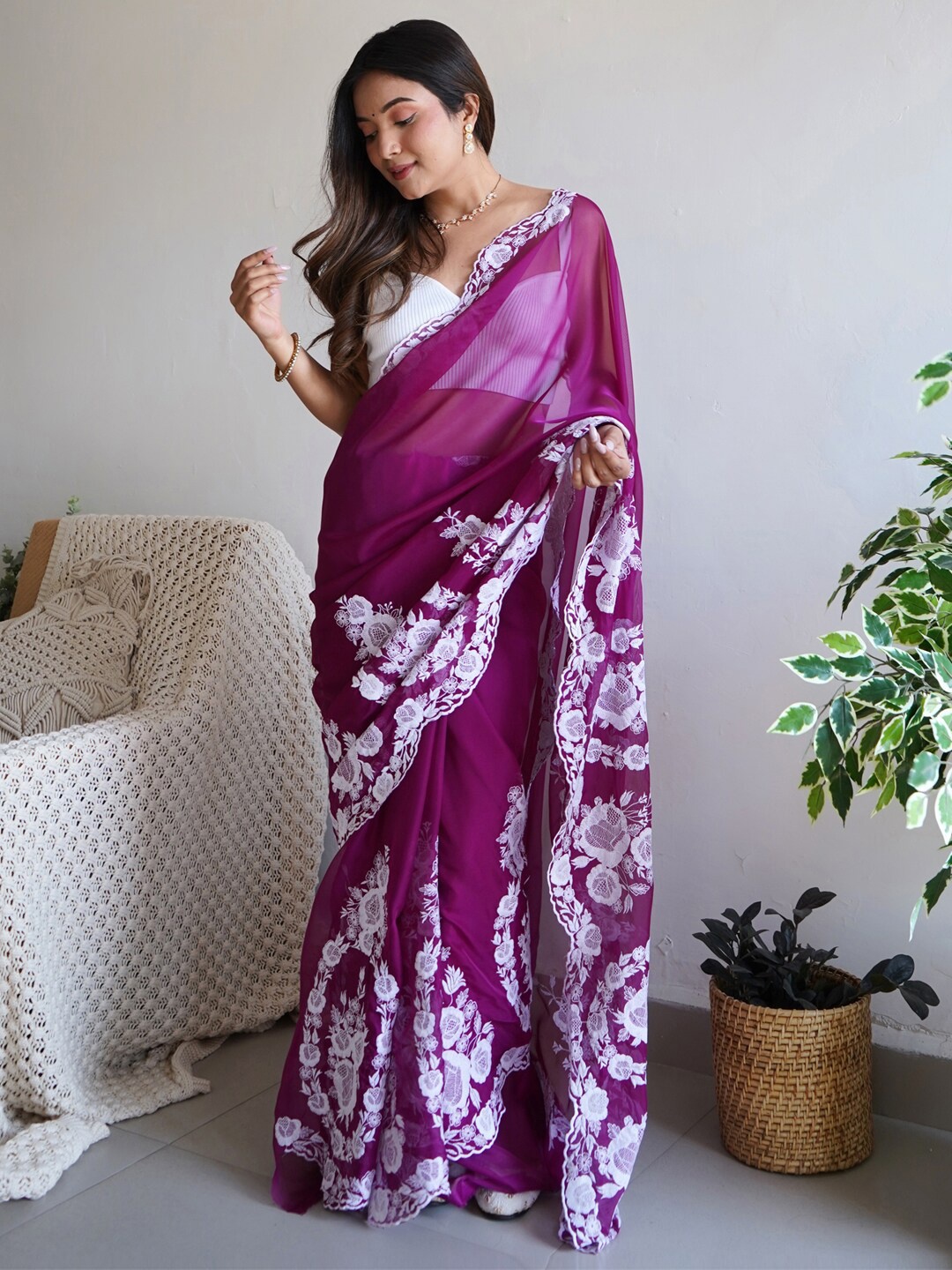

Anouk Floral Embroidered Organza Saree, Purple