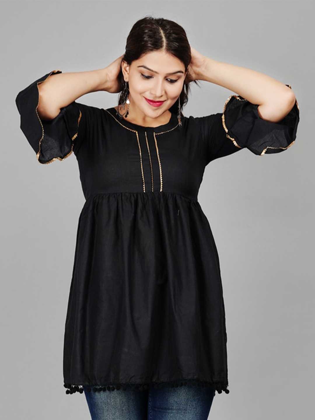 

KALINI Round Neck Gathered Detailed Empire Longline Top, Black