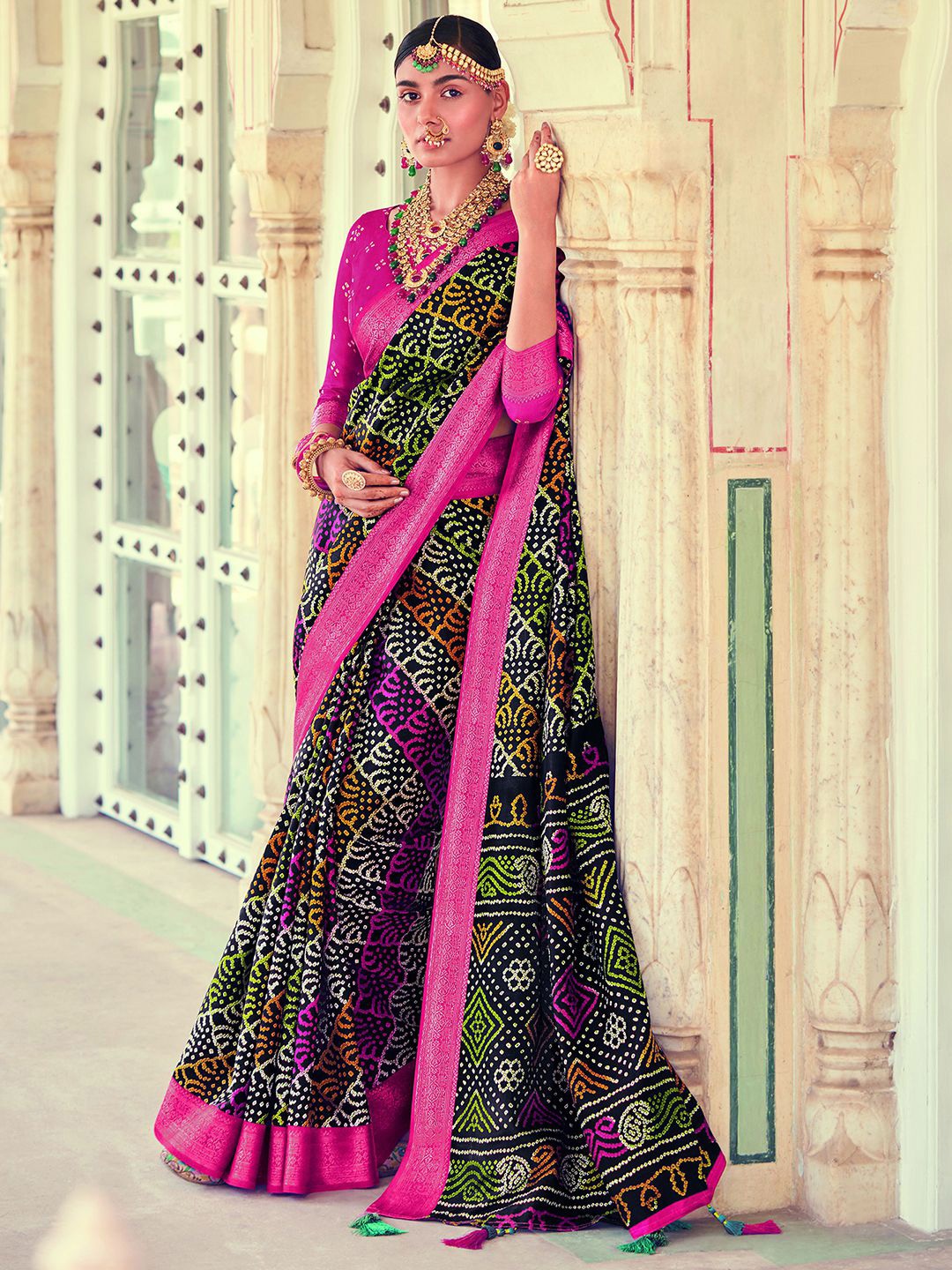 

Mitera Printed Zari Bandhani Saree, Black
