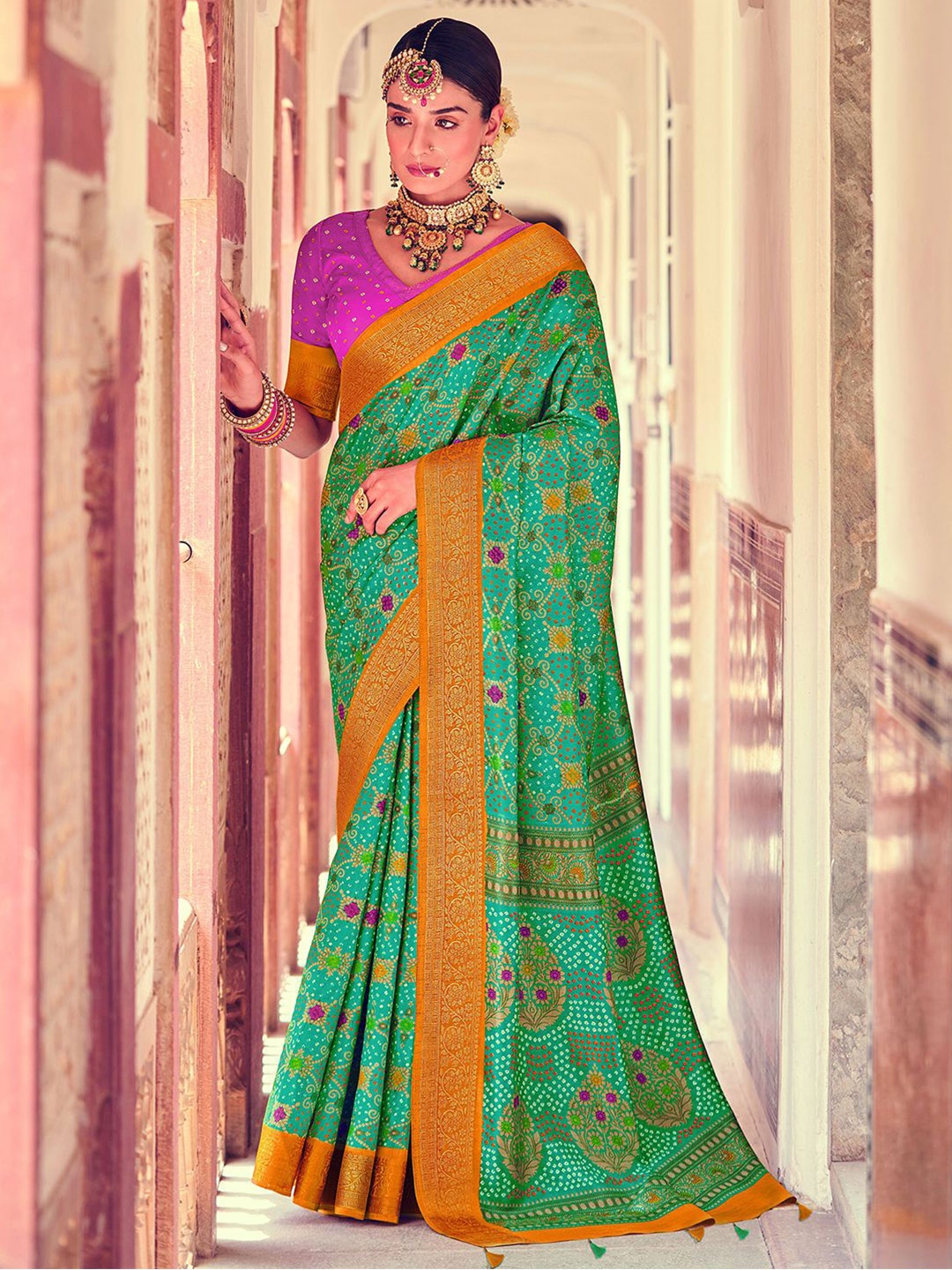 

Mitera Printed Zari Bandhani Saree, Green