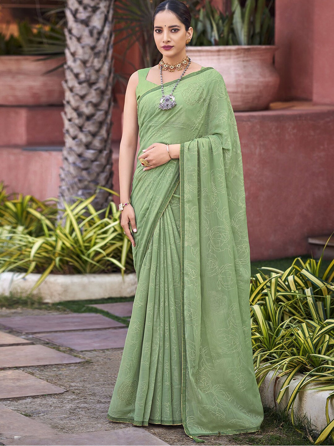 

Satrani Floral Beads and Stones Saree, Green