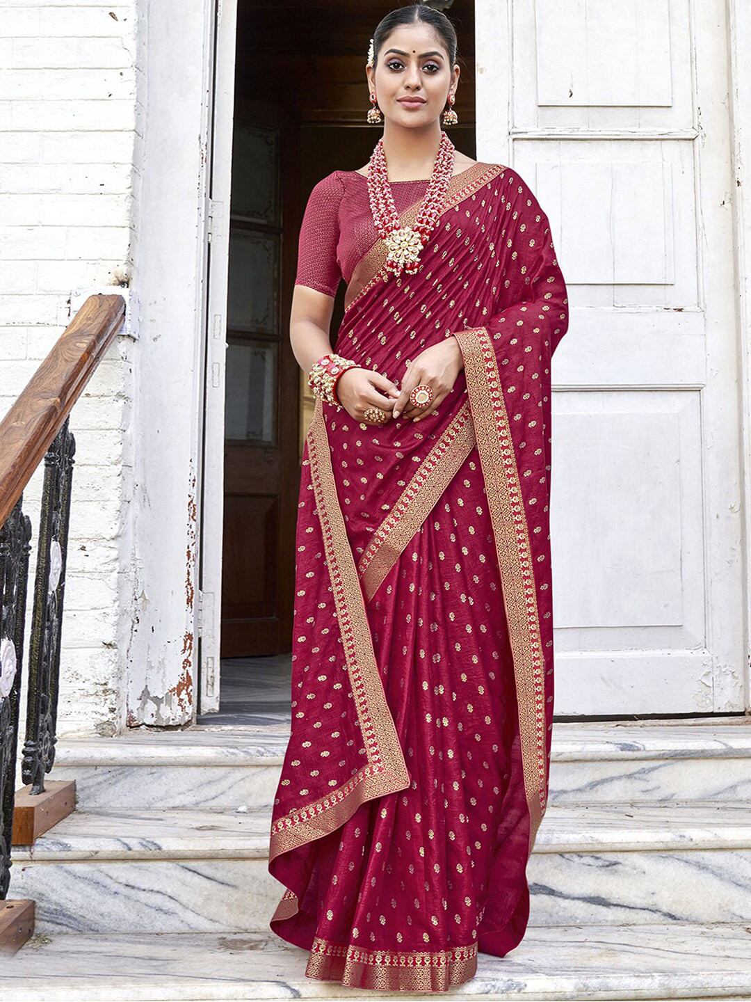 

Satrani Woven Design Zari Saree, Pink