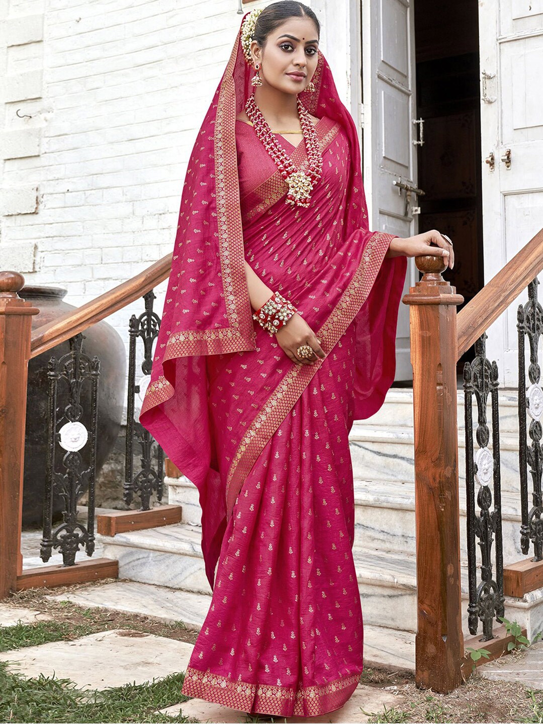 

Satrani Ethnic Motifs Printed Zari Saree, Pink