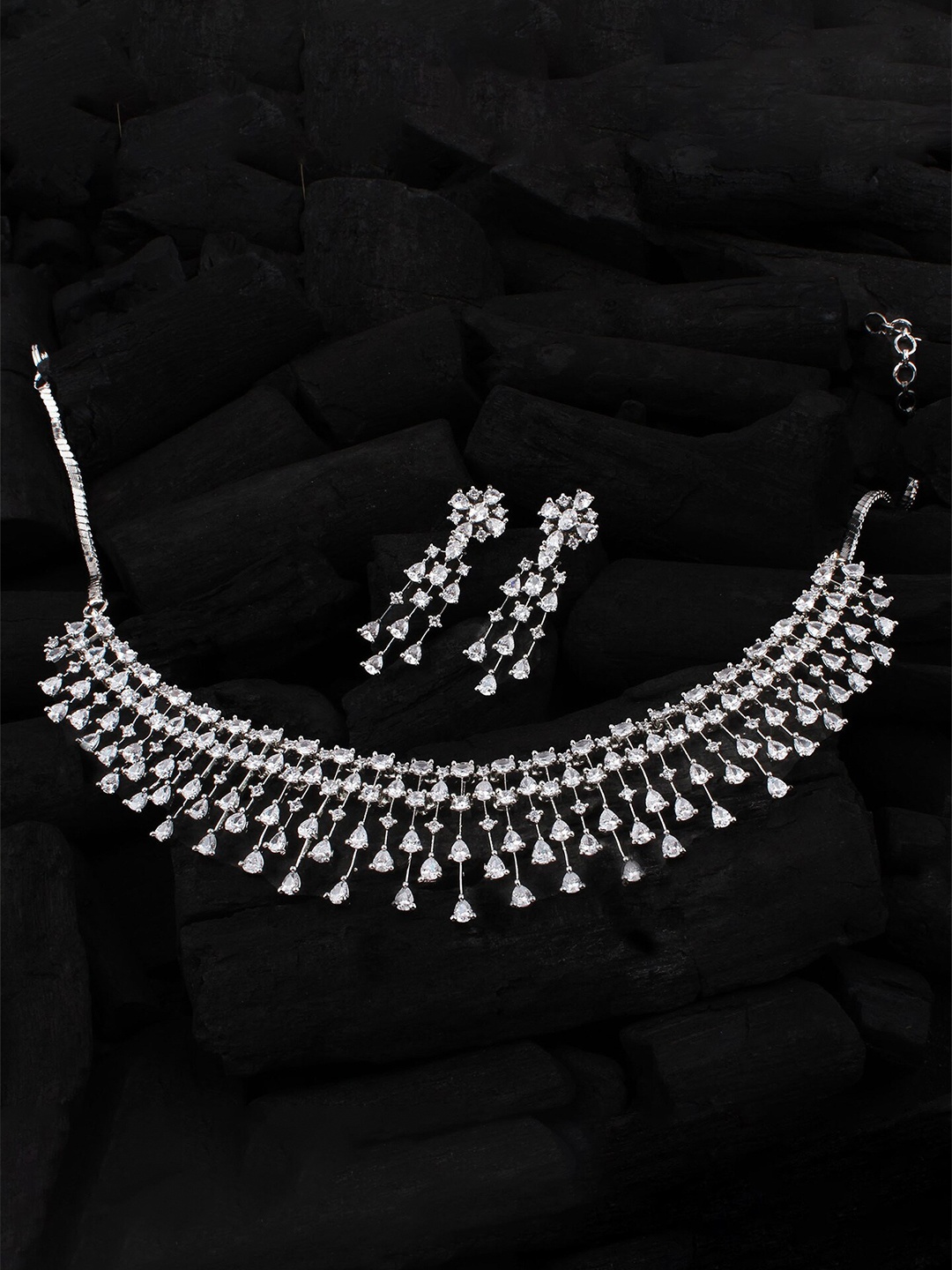 

Mirana Rhodium Plated Necklace And Earrings, Silver