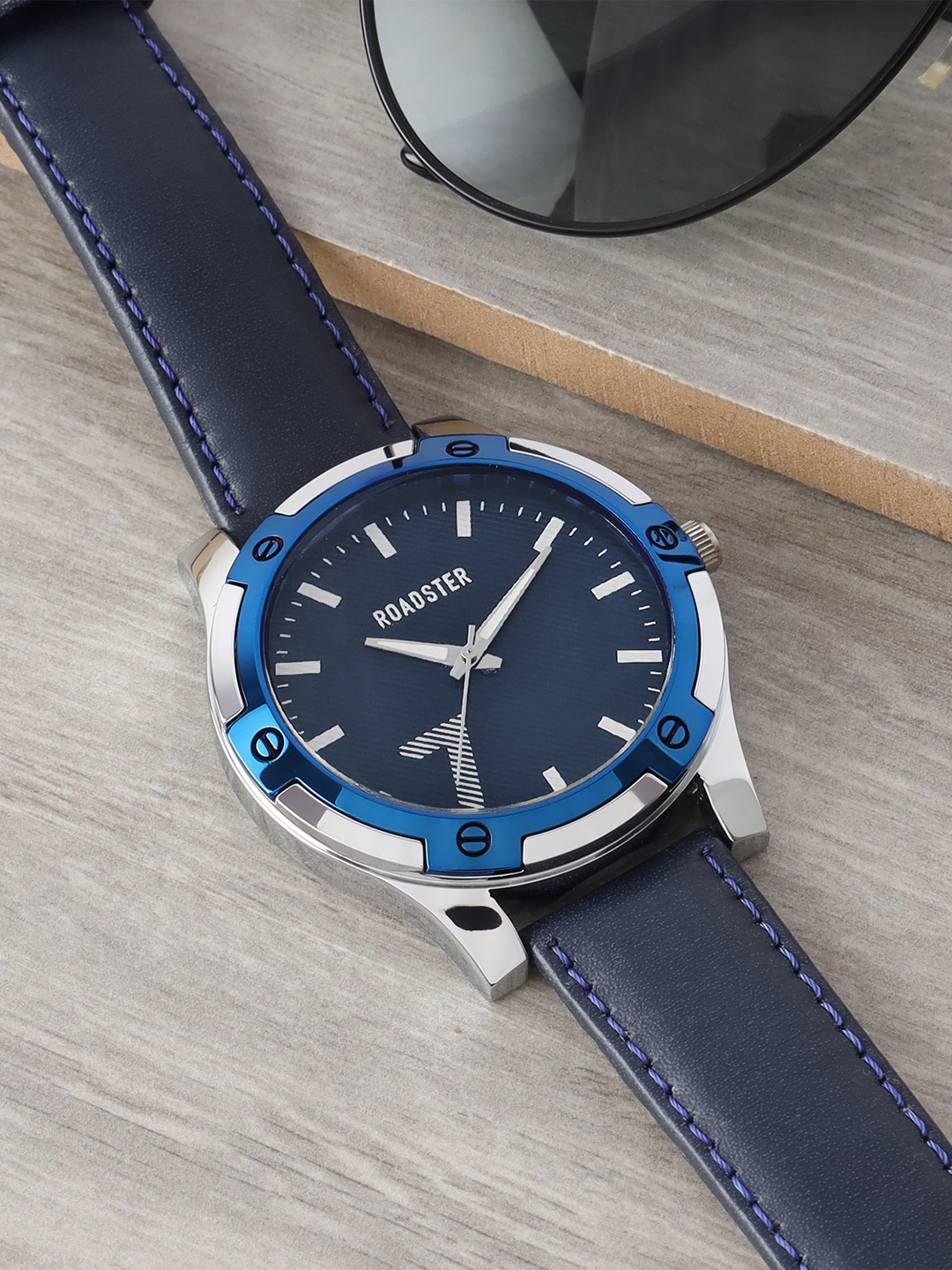 

Roadster Men Blue Two-Tone Analog Wrist Watch RDM003A