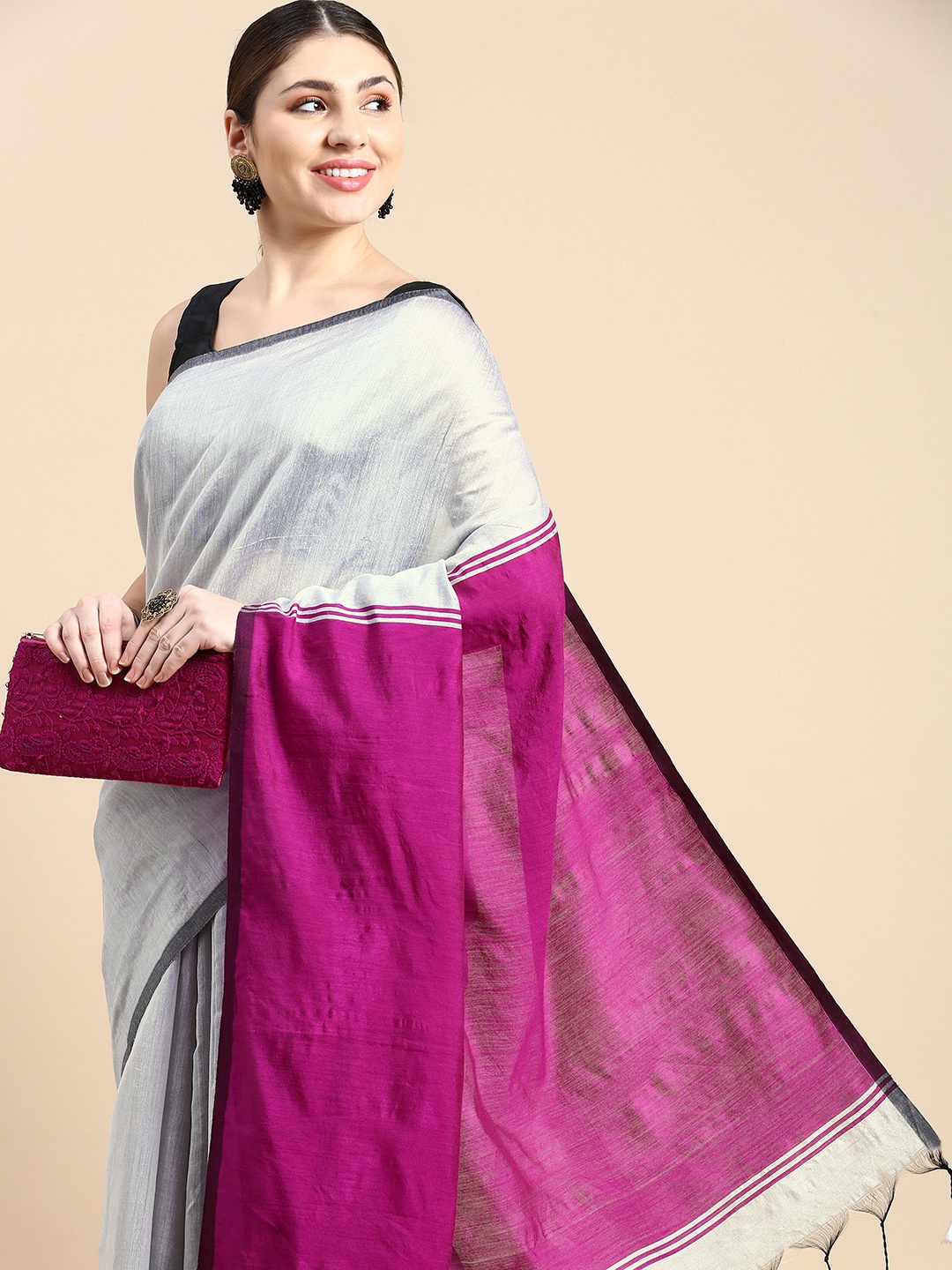 

DESH BIDESH Colourblocked Cotton Silk Saree, Grey