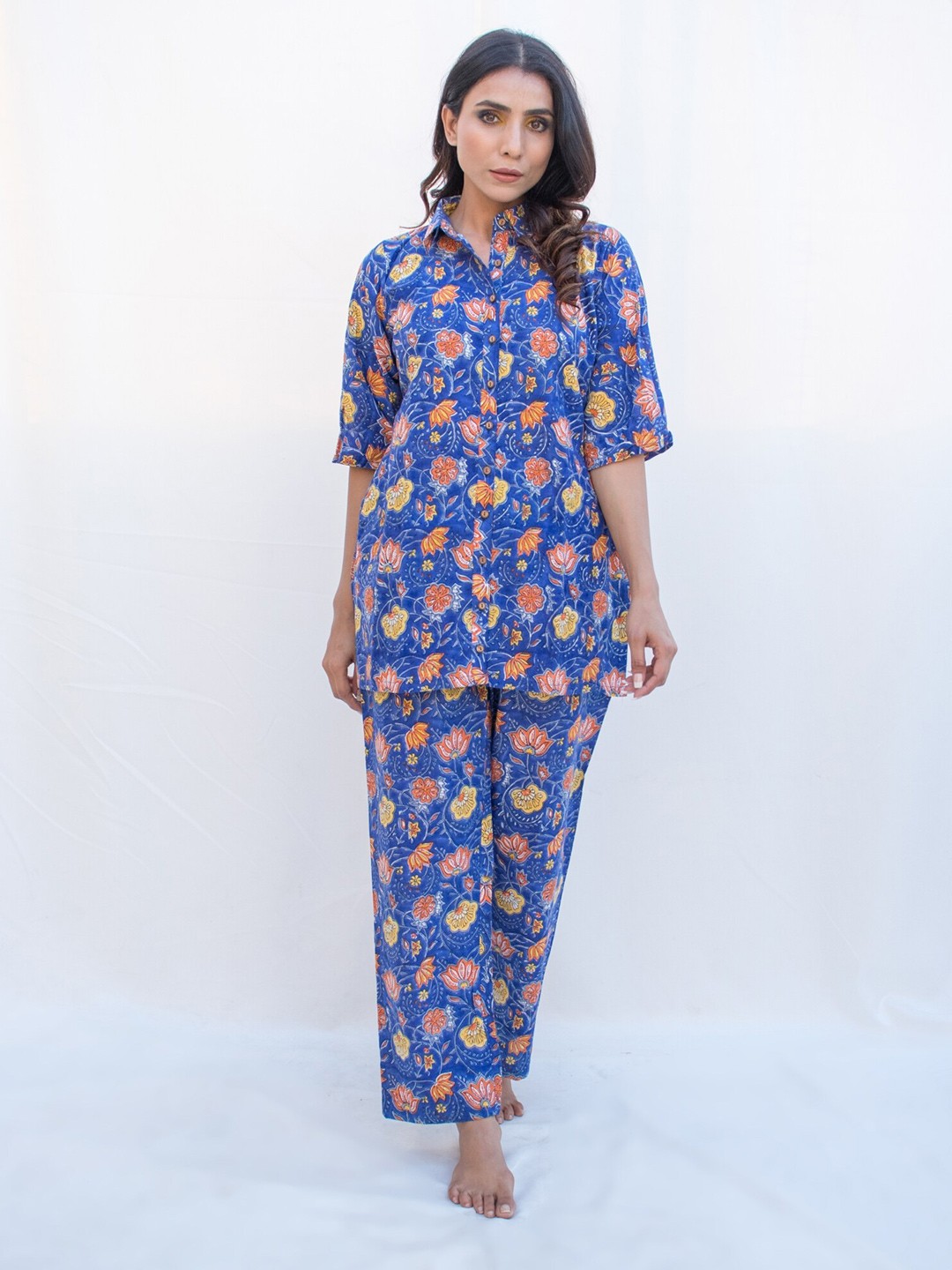 

Zanaash Floral Printed Organic Cotton Night suit, Blue