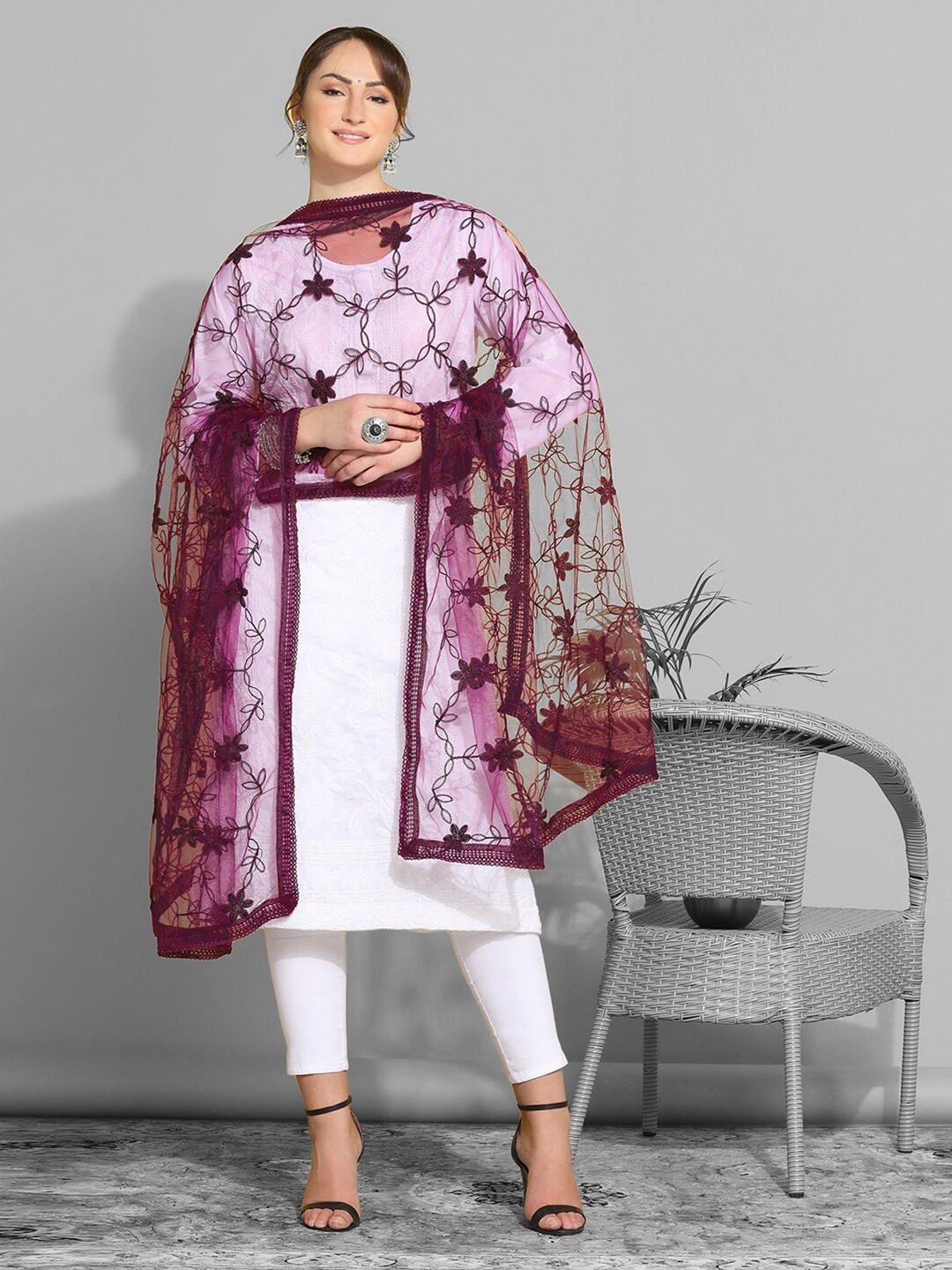 

KALINI Embroidered Dupatta With Thread Work, Purple