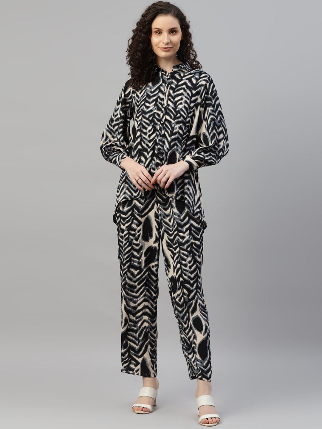

DEEBACO Printed Shirt & Trousers, Black