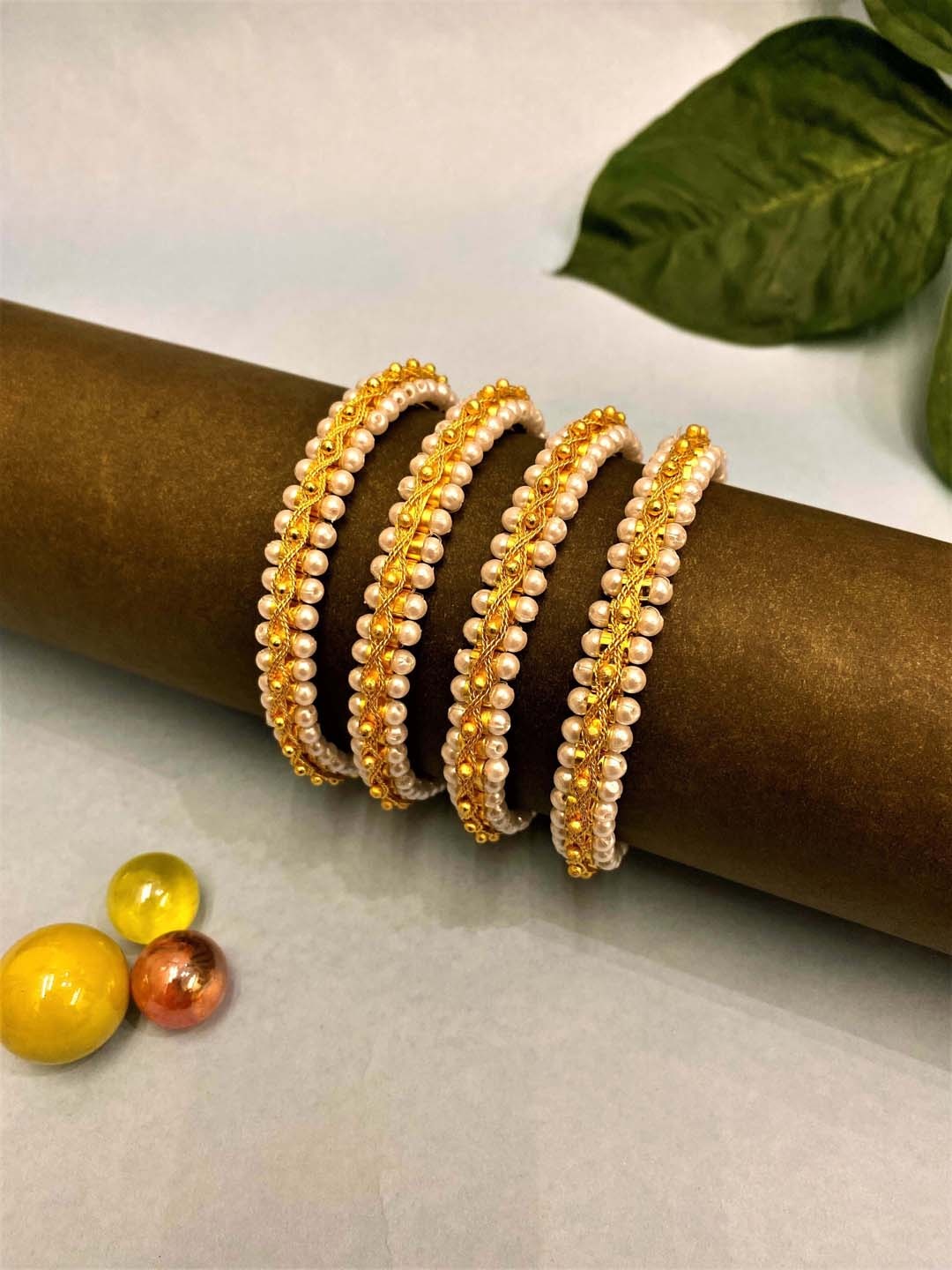 

ATIBELLE Set Of 4 Gold-Plated Pearls Beaded Bangles