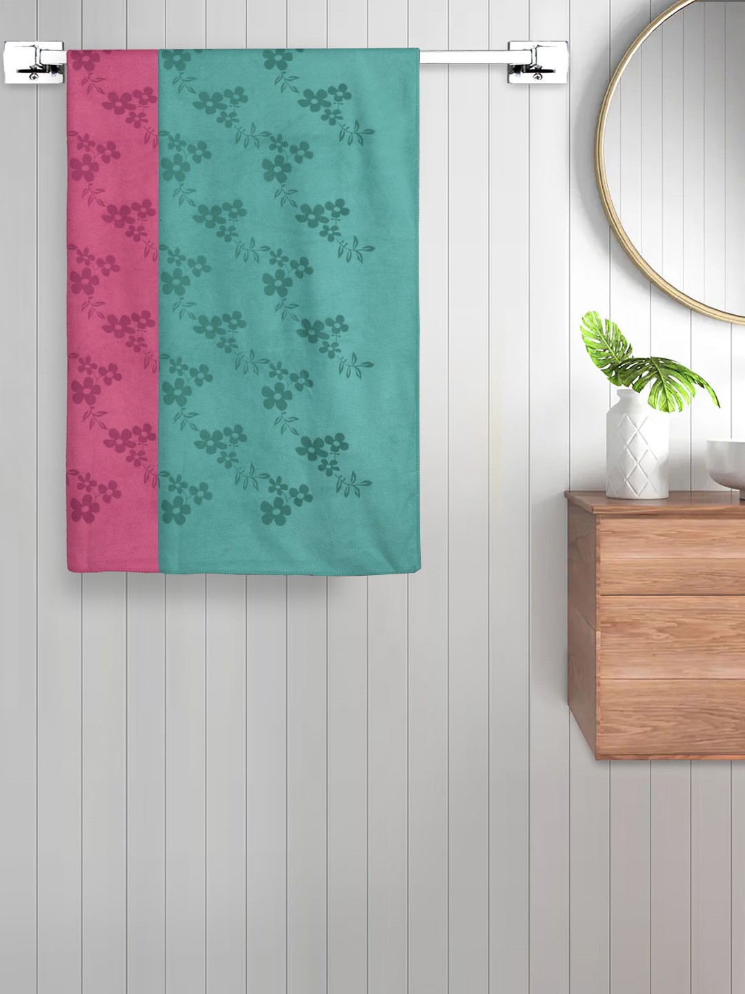 

FABINALIV Green & Pink 2 Pieces Printed 420 GSM Cotton Bath Towels