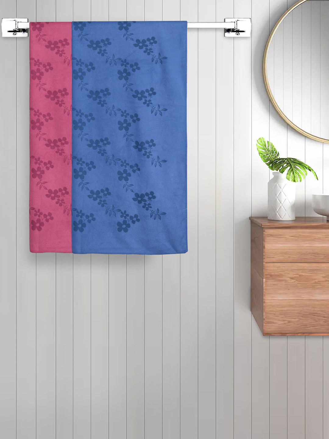 

FABINALIV Blue & Pink 2 Pieces Printed 420 GSM Cotton Bath Towels