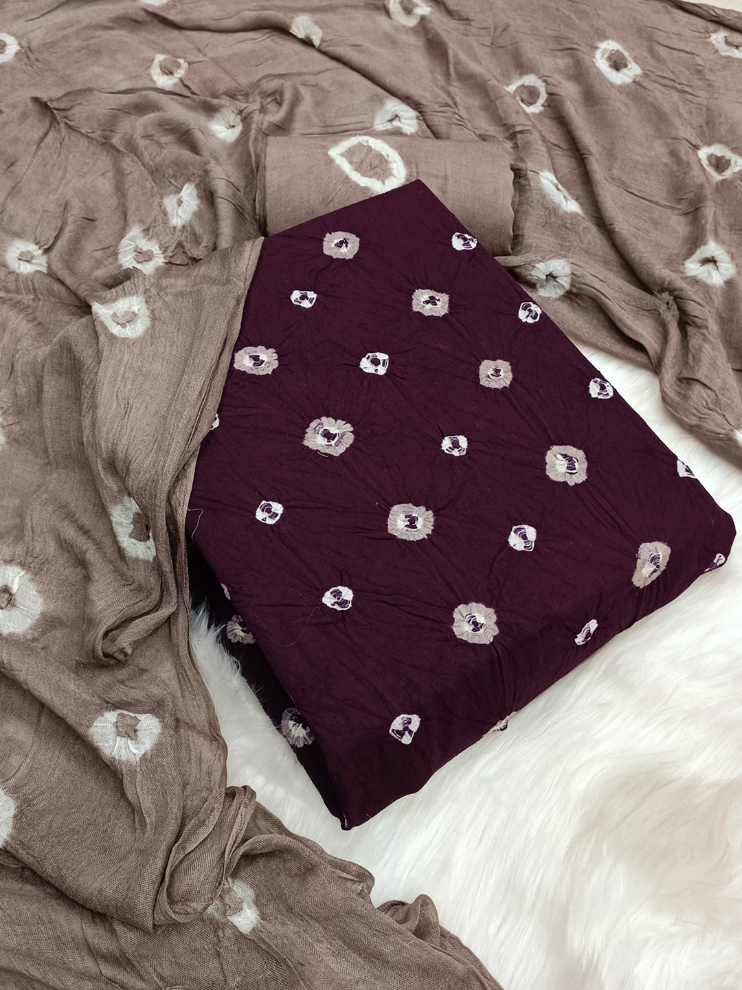 

KALINI Bandhani Dyed Unstitched Dress Material, Burgundy
