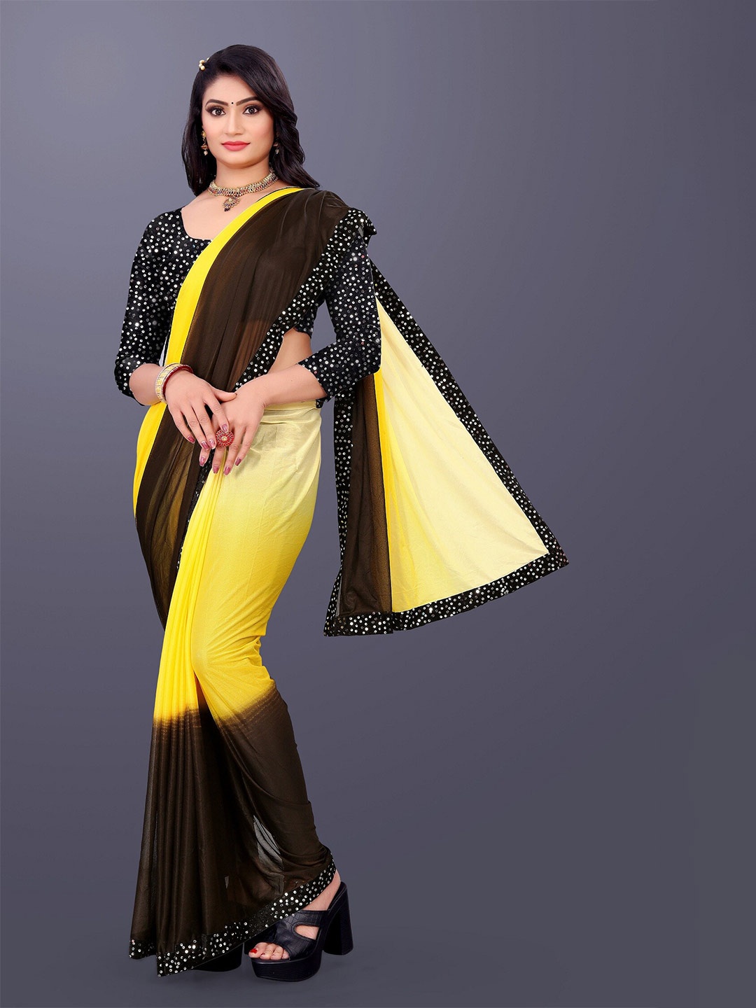 

APNISHA Colourblocked Sequinned Saree, Yellow