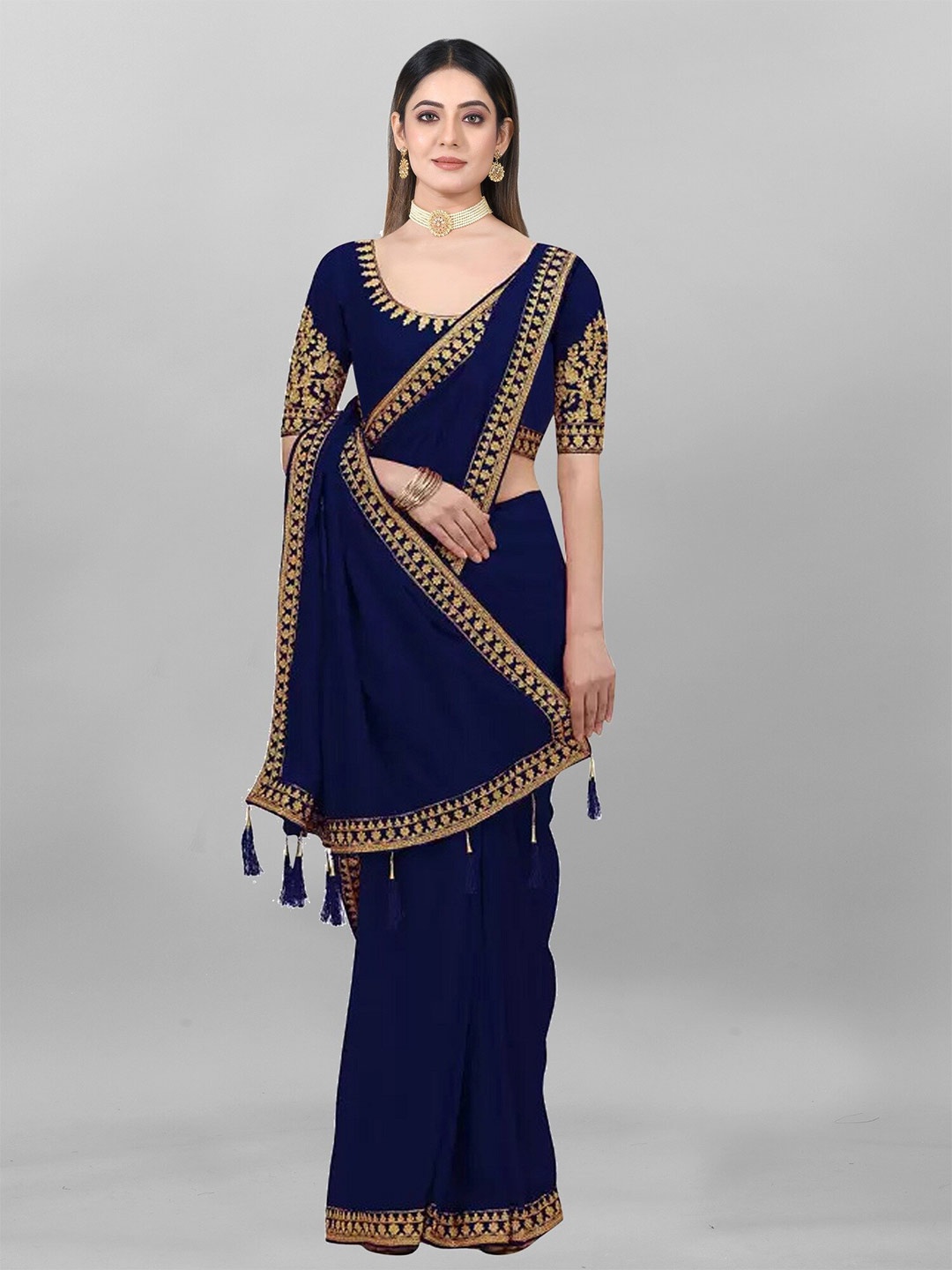 

APNISHA Embroidered Saree, Navy blue