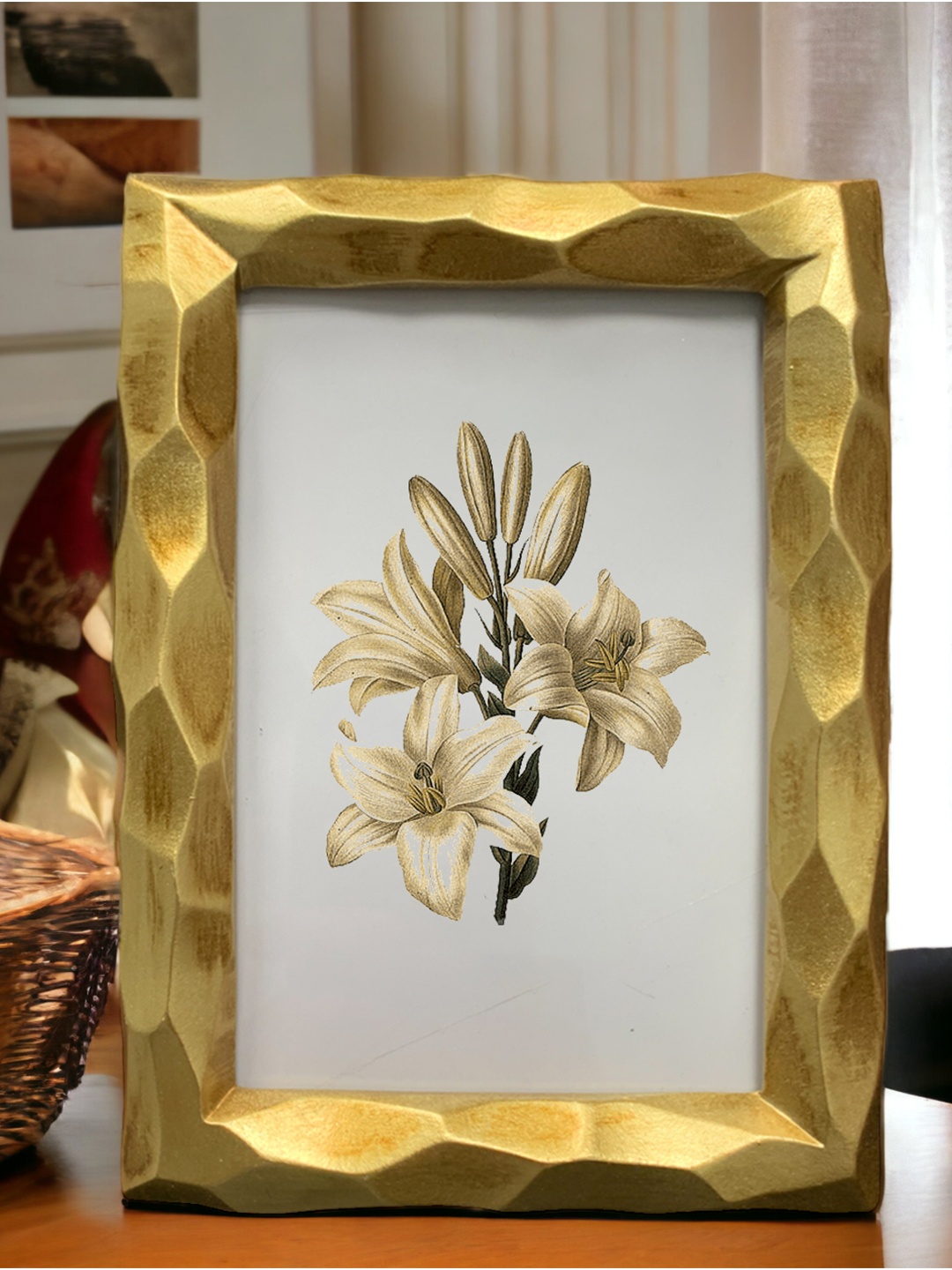 

Art Street Gold Toned Stereo Rectangle Table Photo Frame