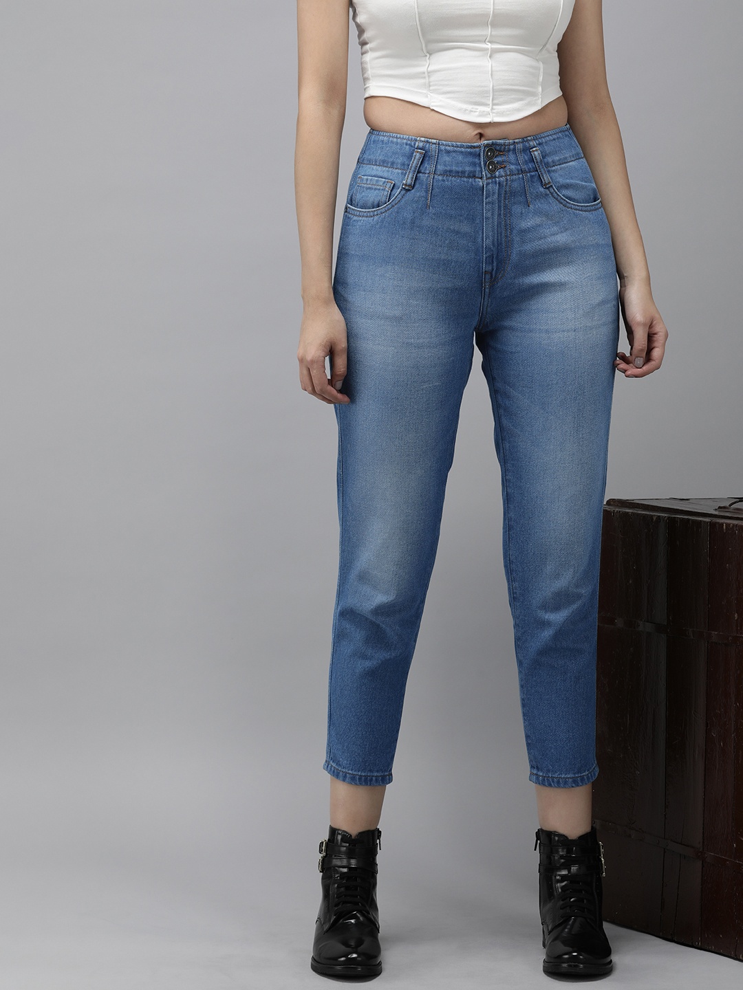 

Roadster Women Slim Fit High-Rise Light Fade Stretchable Cotton Jeans, Blue