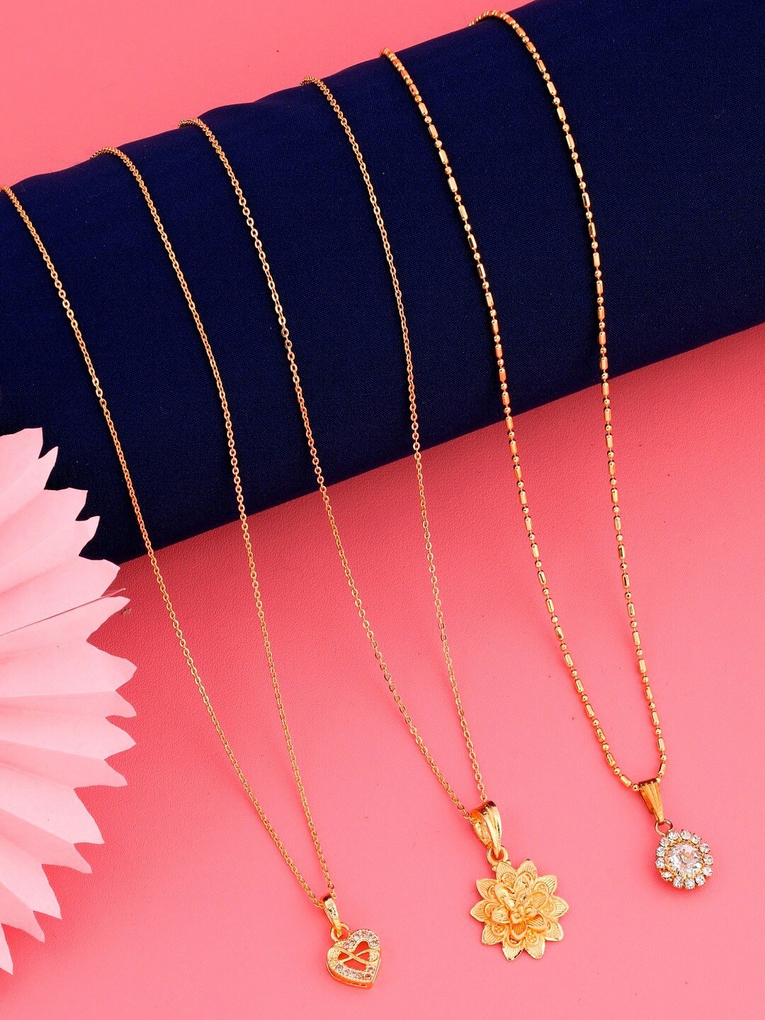 

JEWEL WORLD Set Of 3 Gold-Plated Chain