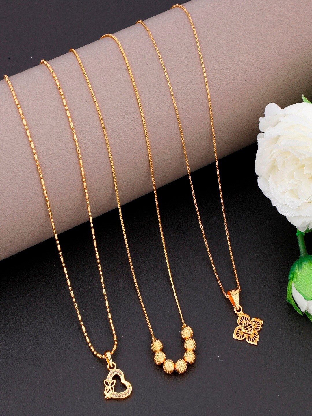 

JEWEL WORLD Set Of 3 Gold-Plated Stone Studded Chains
