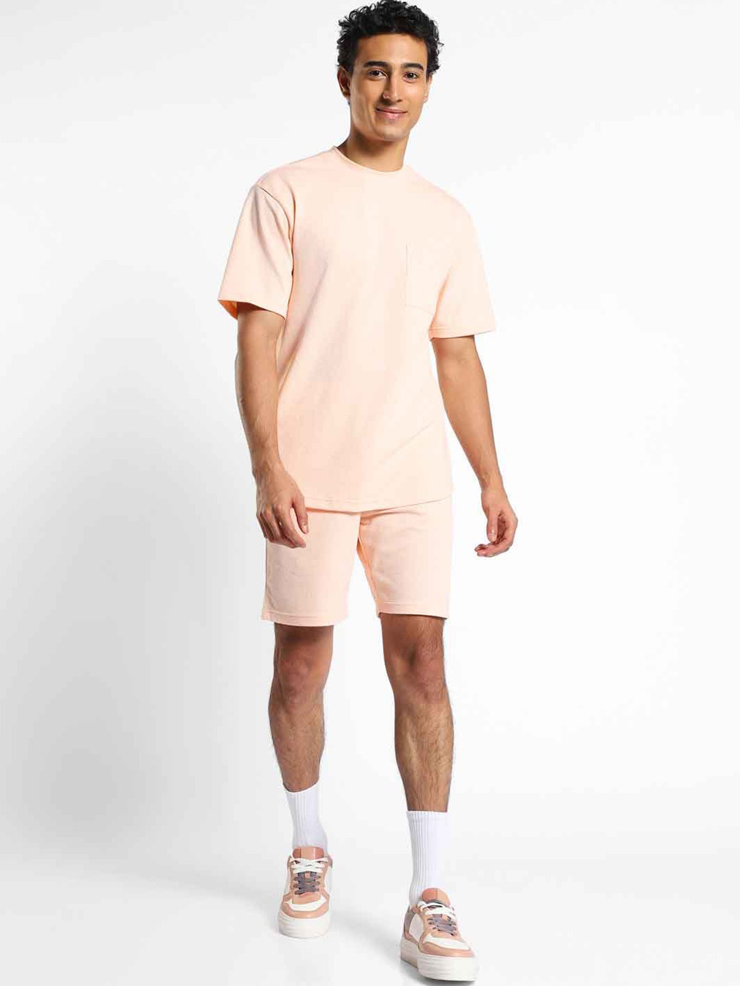 

NOBERO Hudson Popcorn Textured Oversized T-shirt And Shorts, Pink